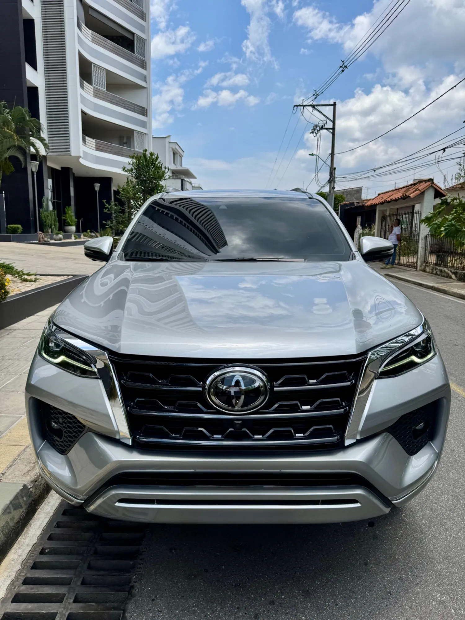 TOYOTA FORTUNER SRV 2.8L 4x4