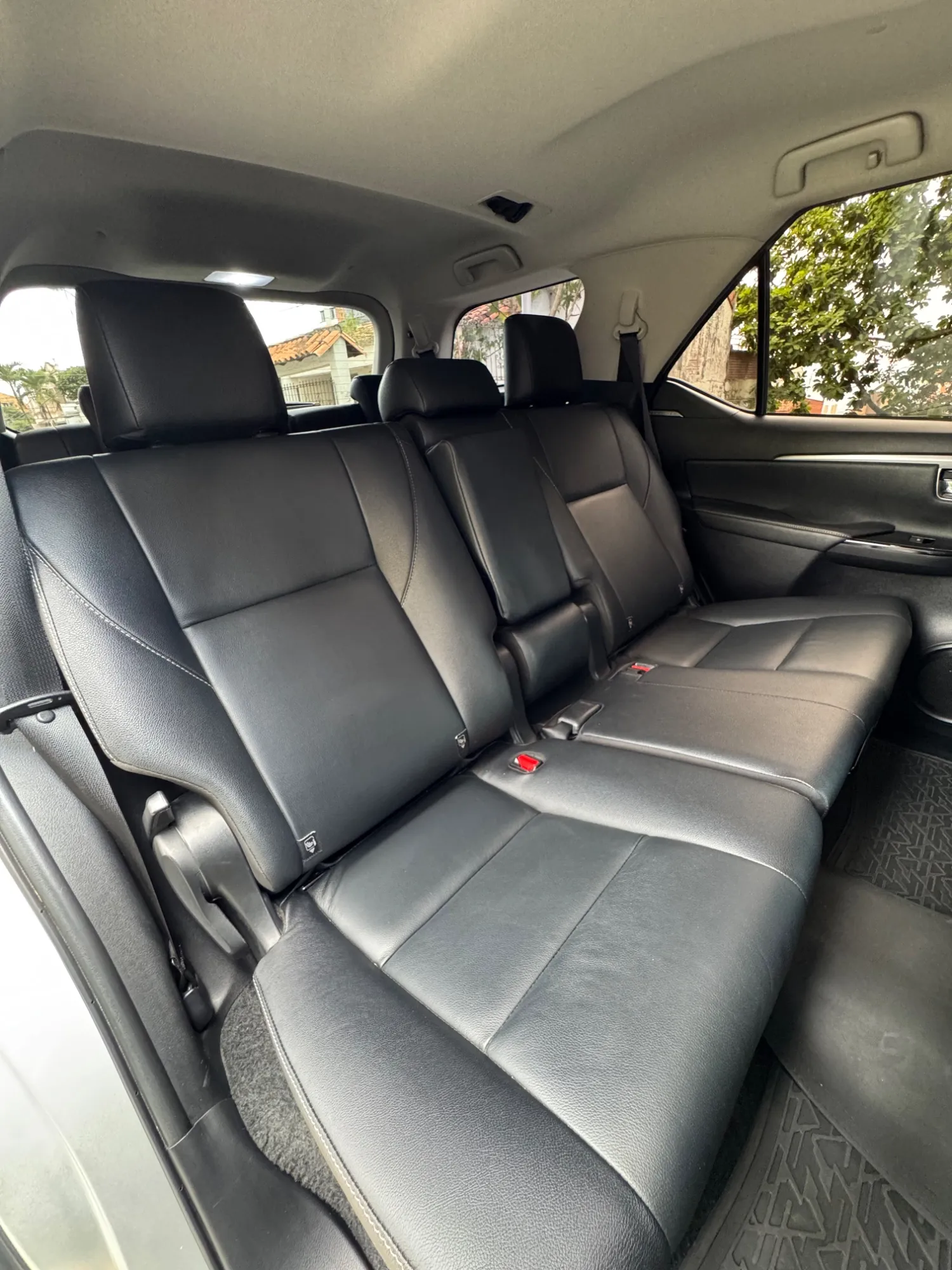 TOYOTA FORTUNER SRV 2.8L 4x4