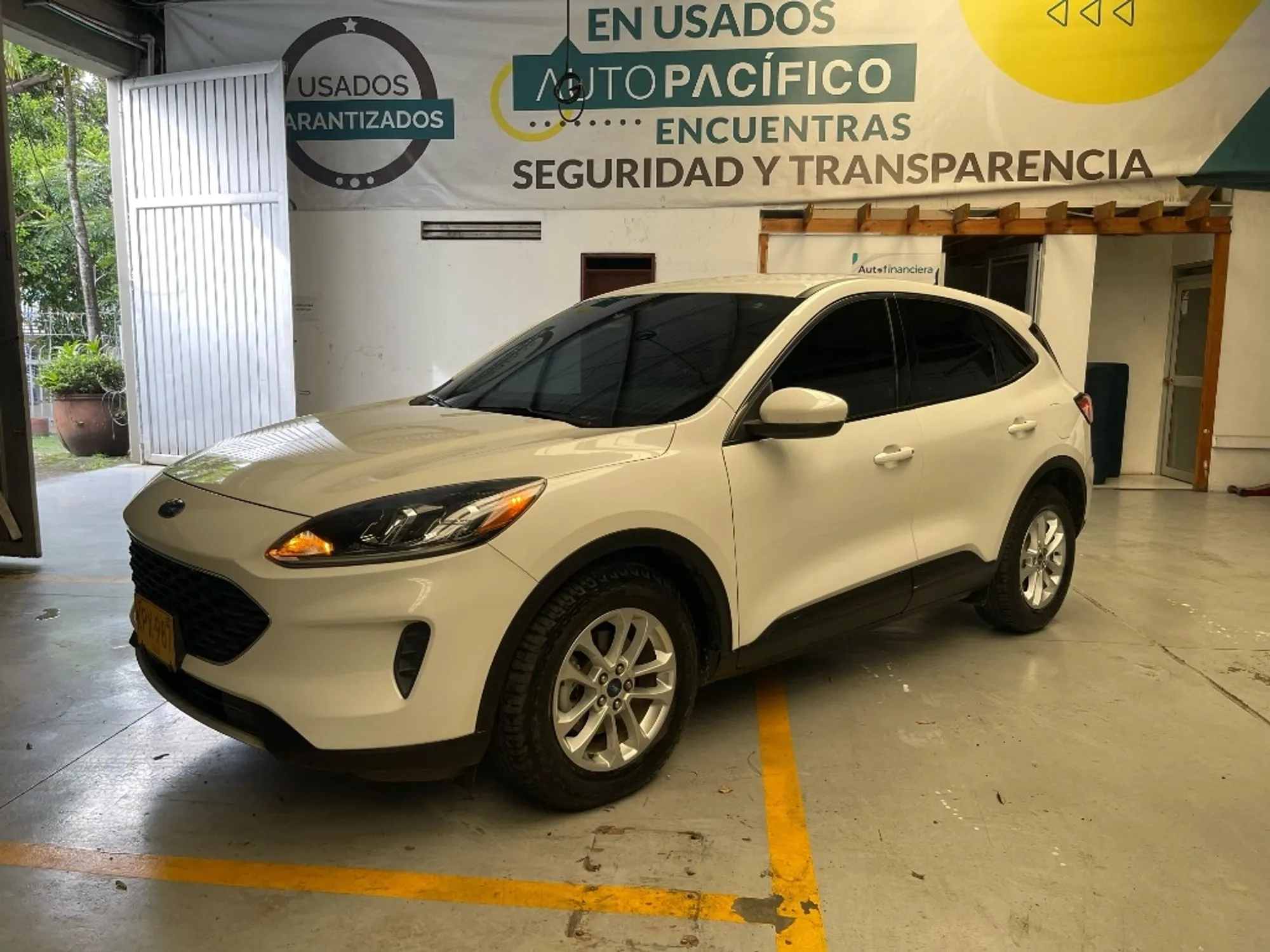 Ford Escape se Hibrida 2021 garantizada 