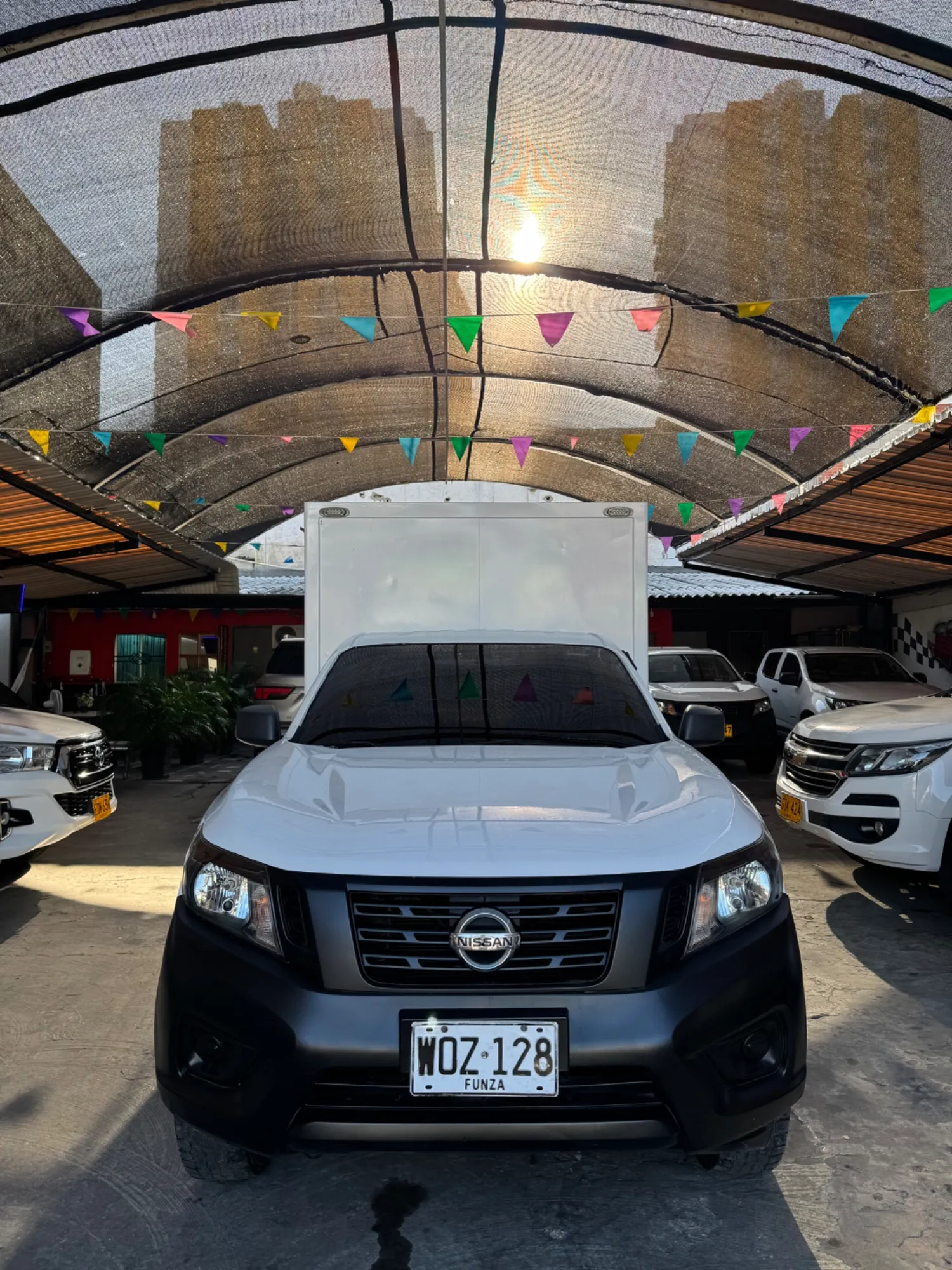 NISSAN FRONTIER FURGN 2017