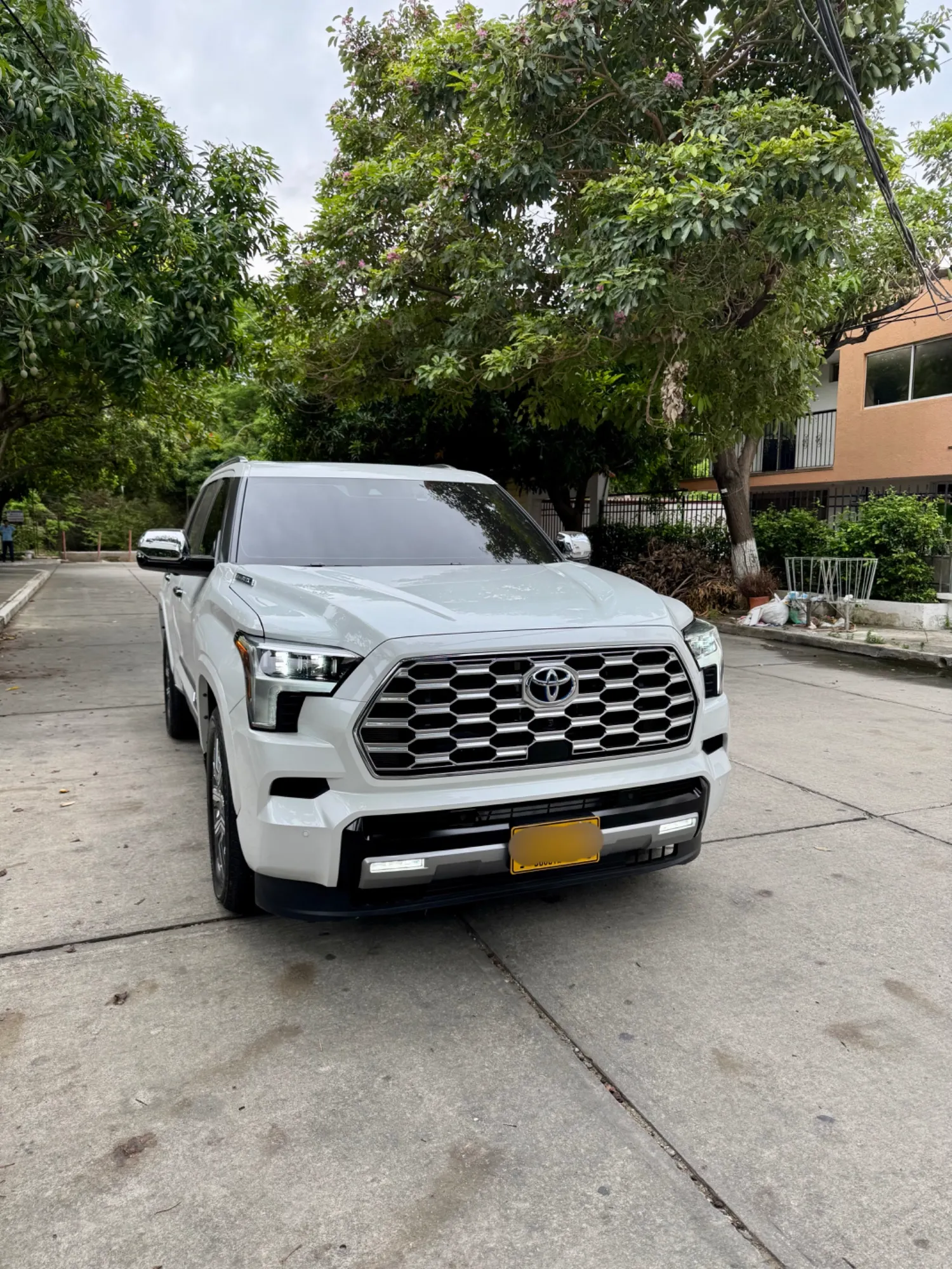 Toyota Sequoia Capstone 2024