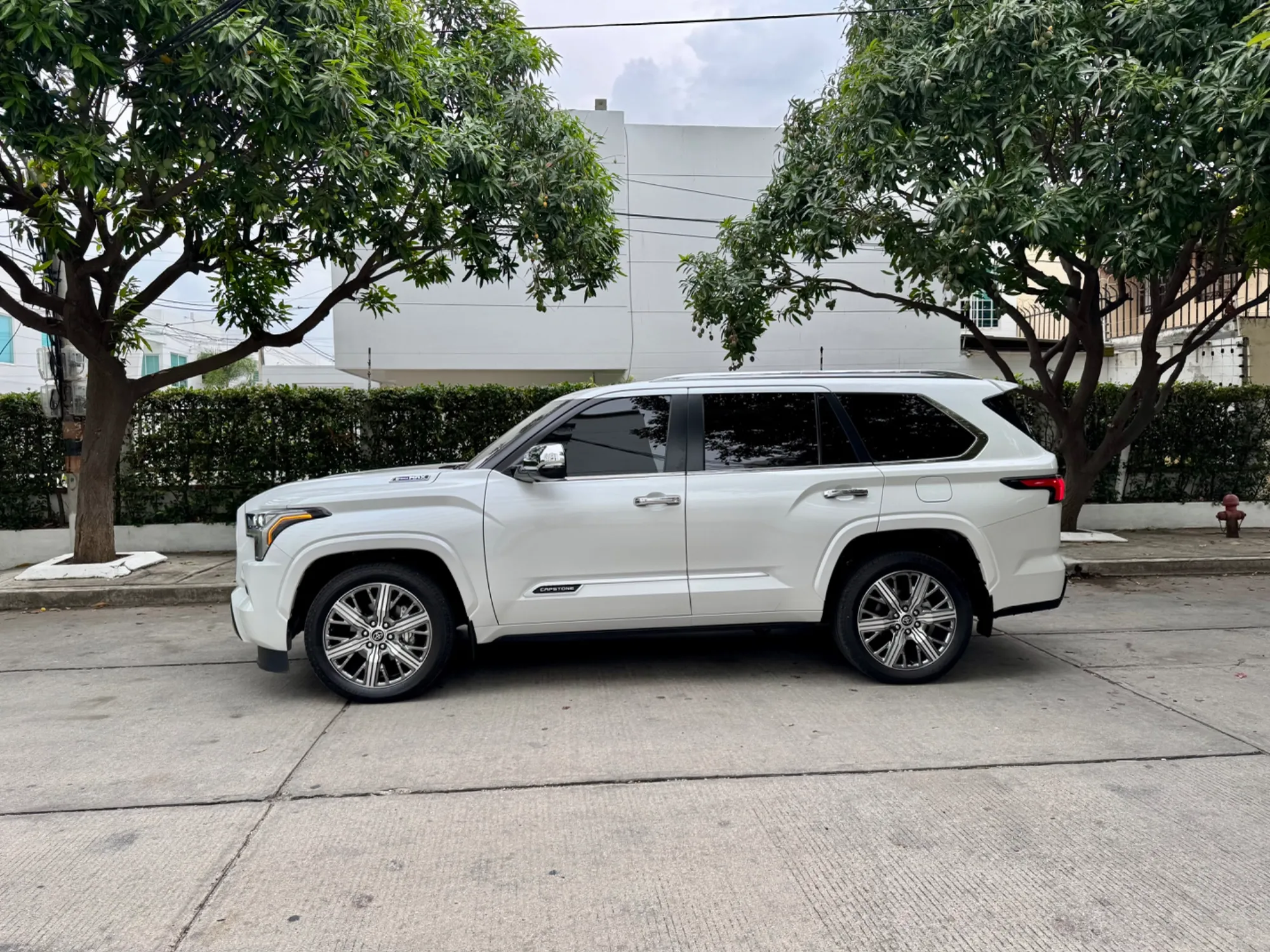 Toyota Sequoia Capstone 2024