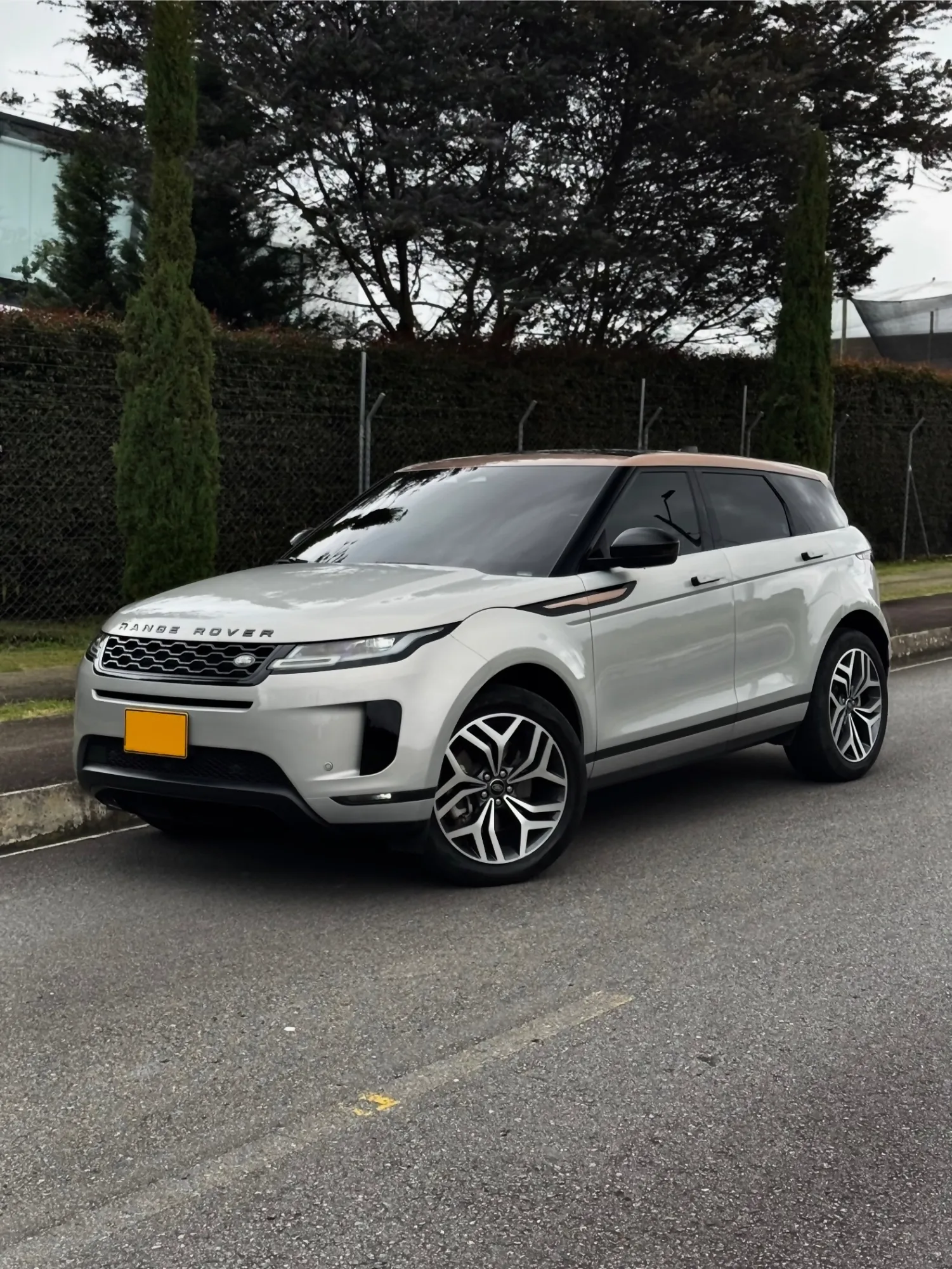 Range Rover Evoque Bronze Collection MHEV 2023 