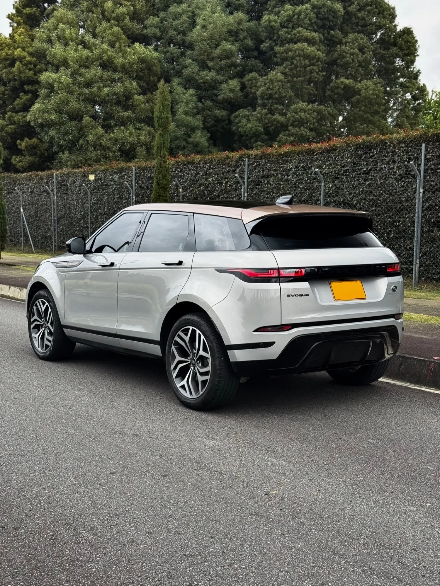 Range Rover Evoque Bronze Collection MHEV 2023 