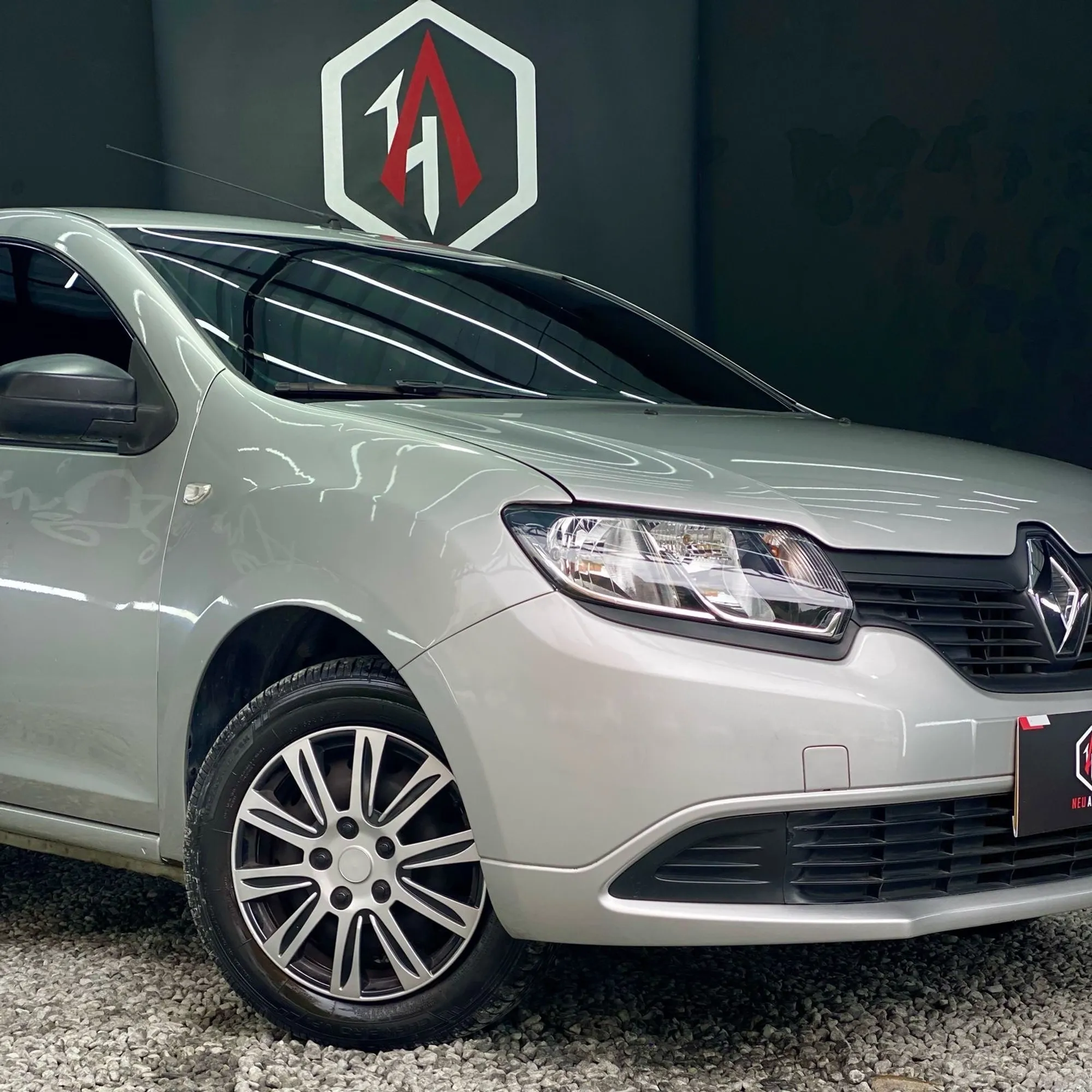 RENAULT LOGAN AUTHENTIC LIFE 2017