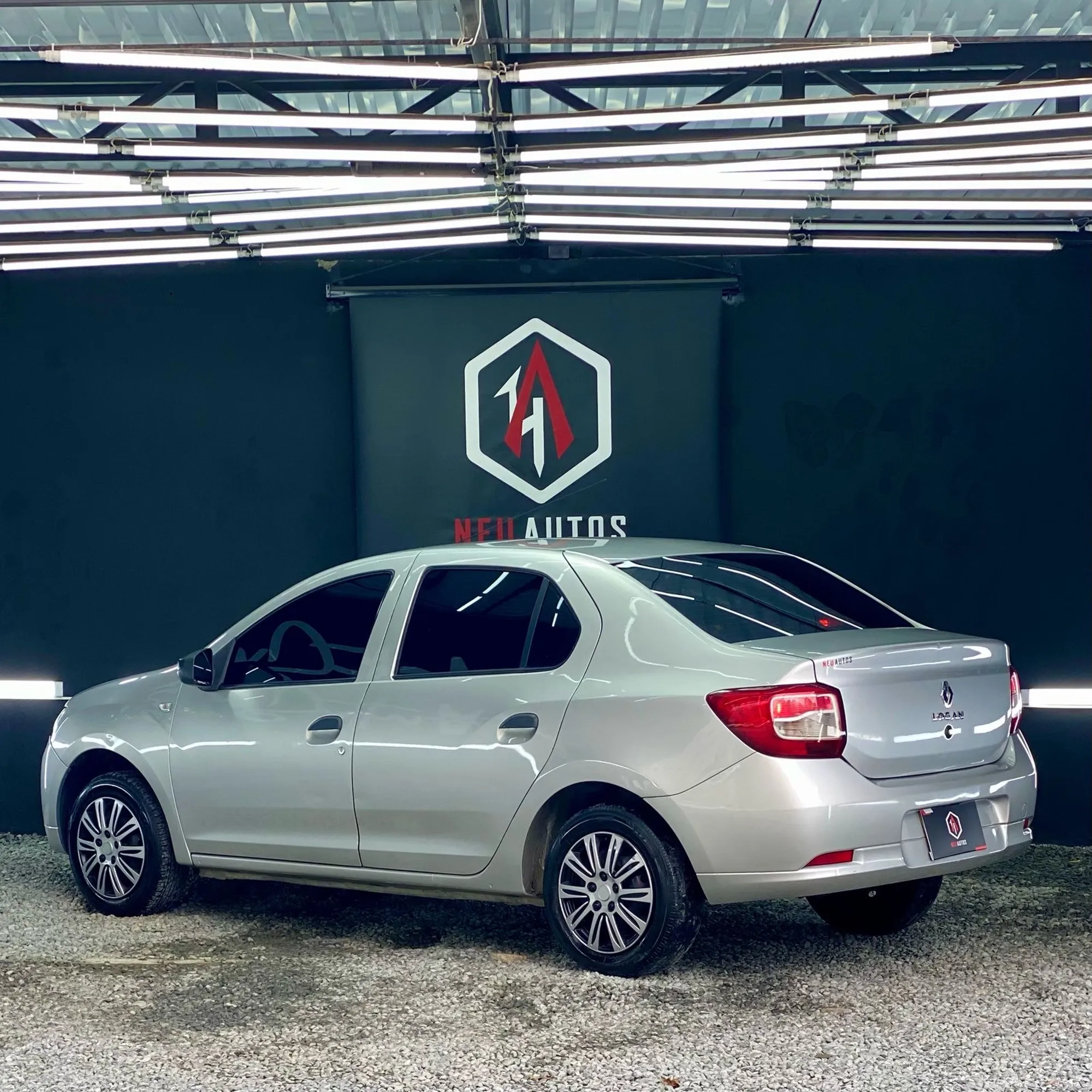RENAULT LOGAN AUTHENTIC LIFE 2017