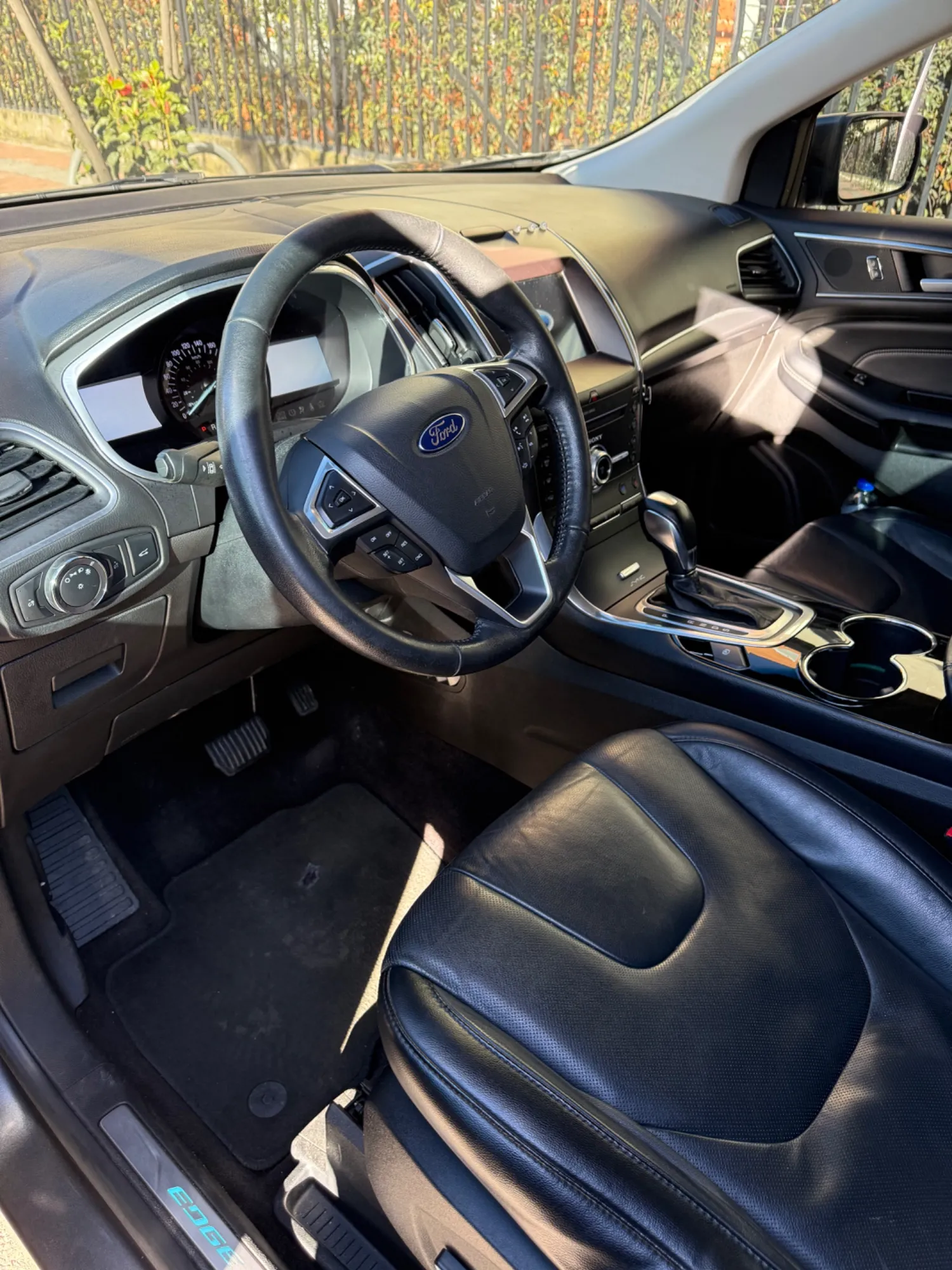 Ford edge titanium 4x4