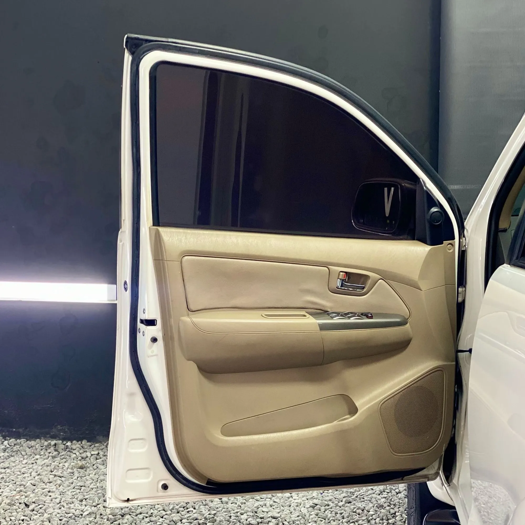 TOYOTA FORTUNER SR5 2011