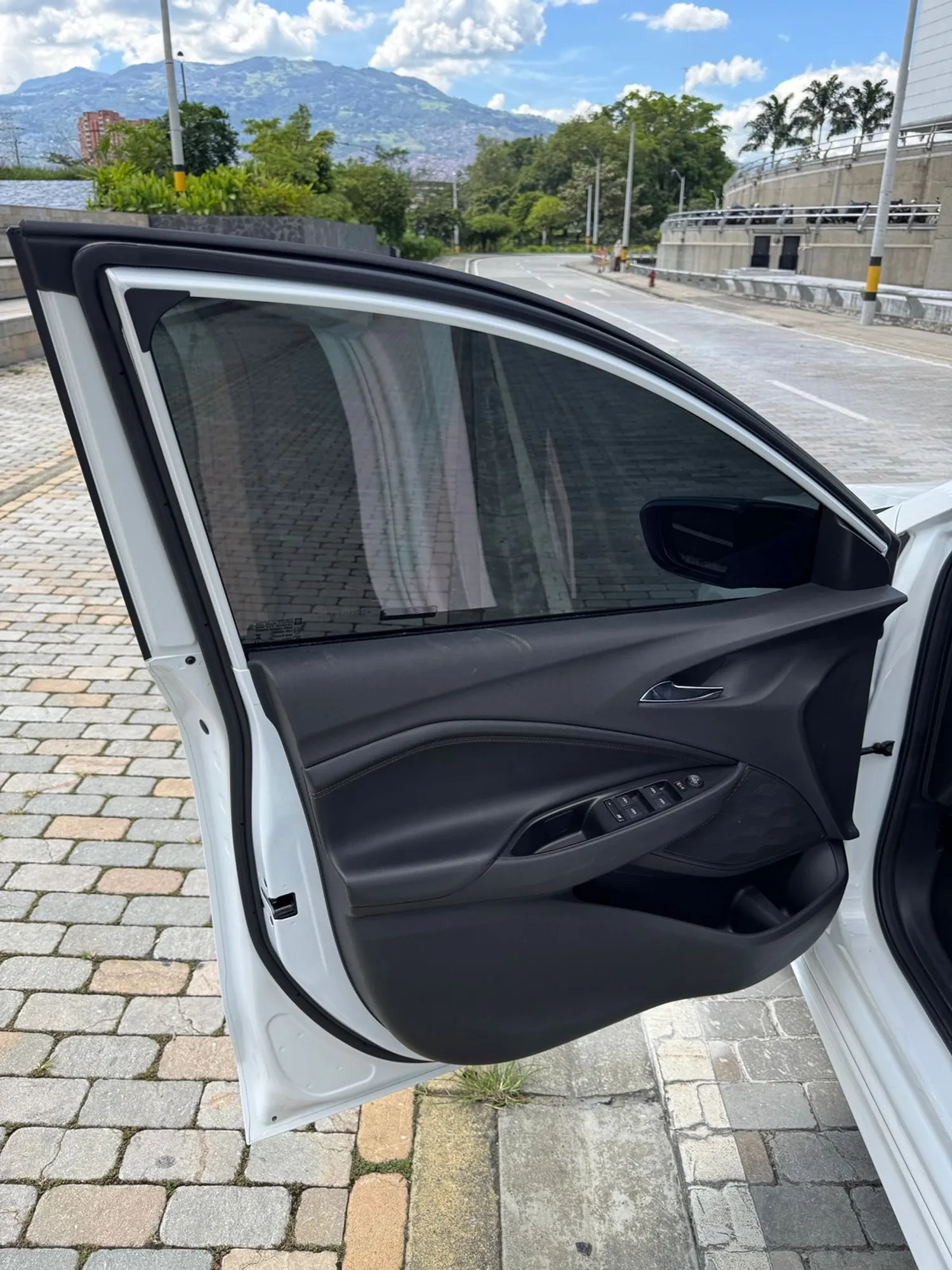 Chevrolet  Onix turbo Rs 2024