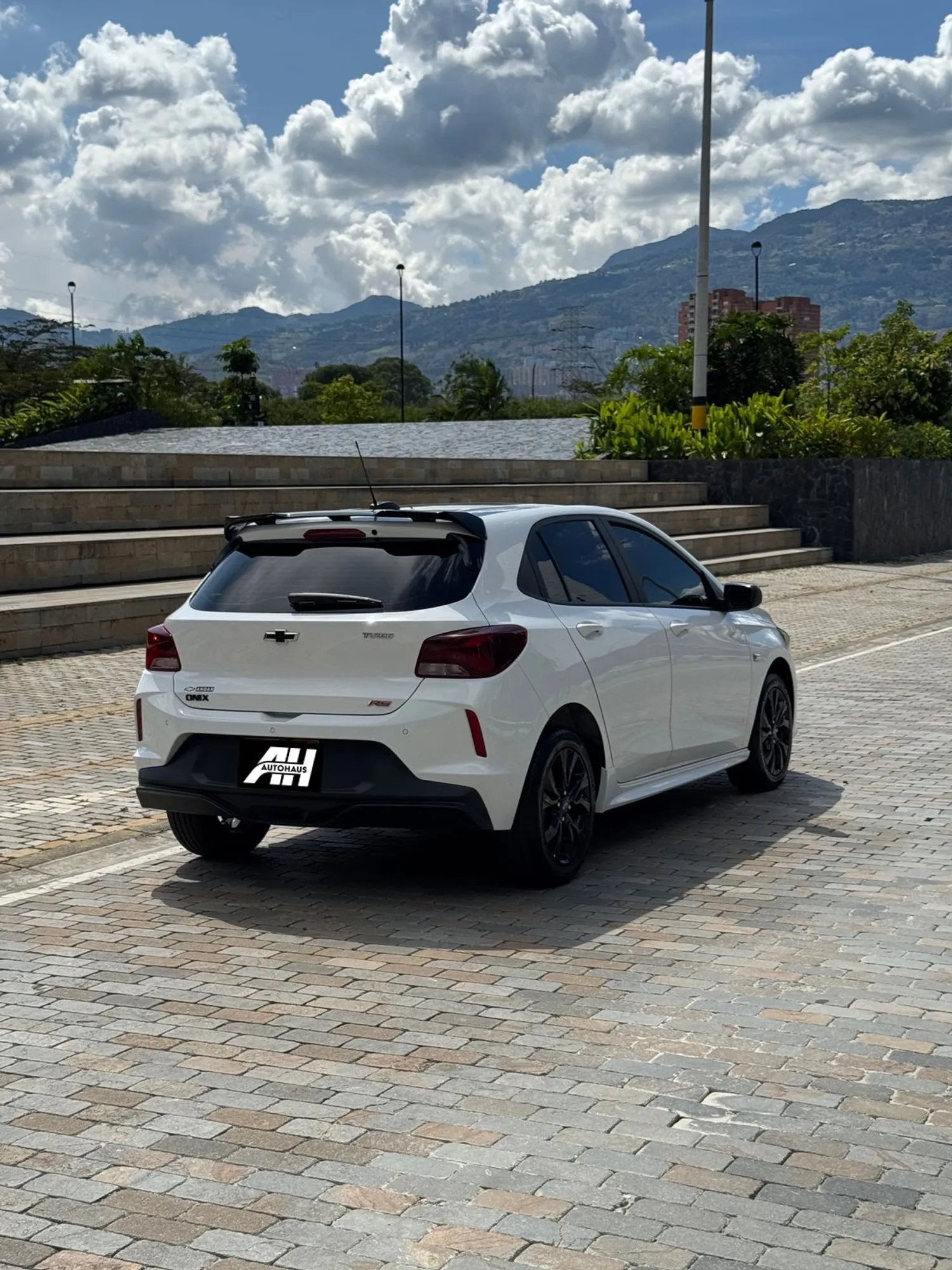 Chevrolet  Onix turbo Rs 2024