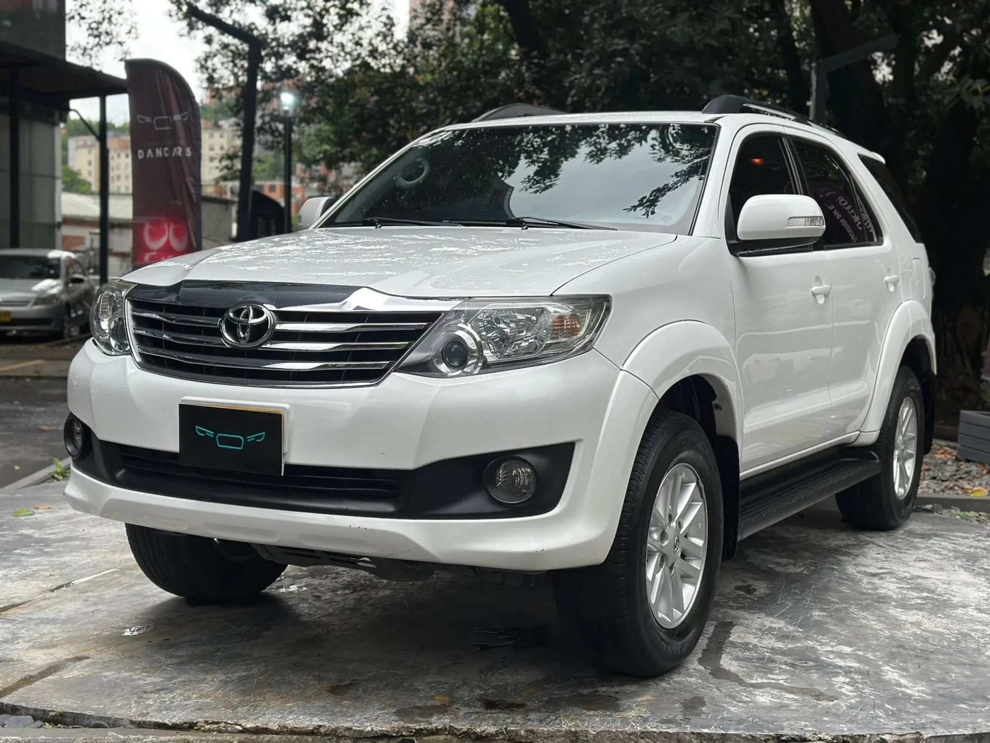 Toyota Fortuner Sr5 2015