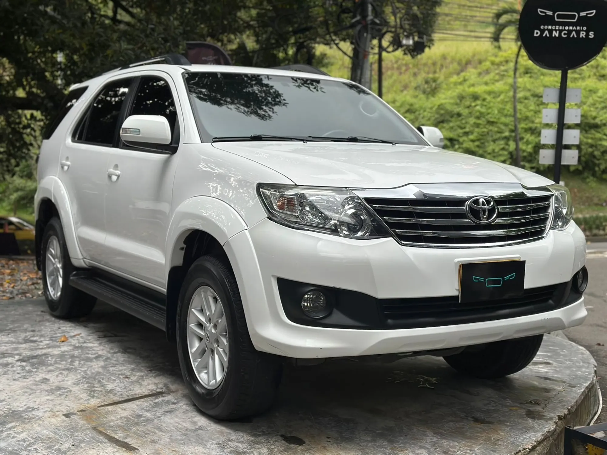 Toyota Fortuner Sr5 2015