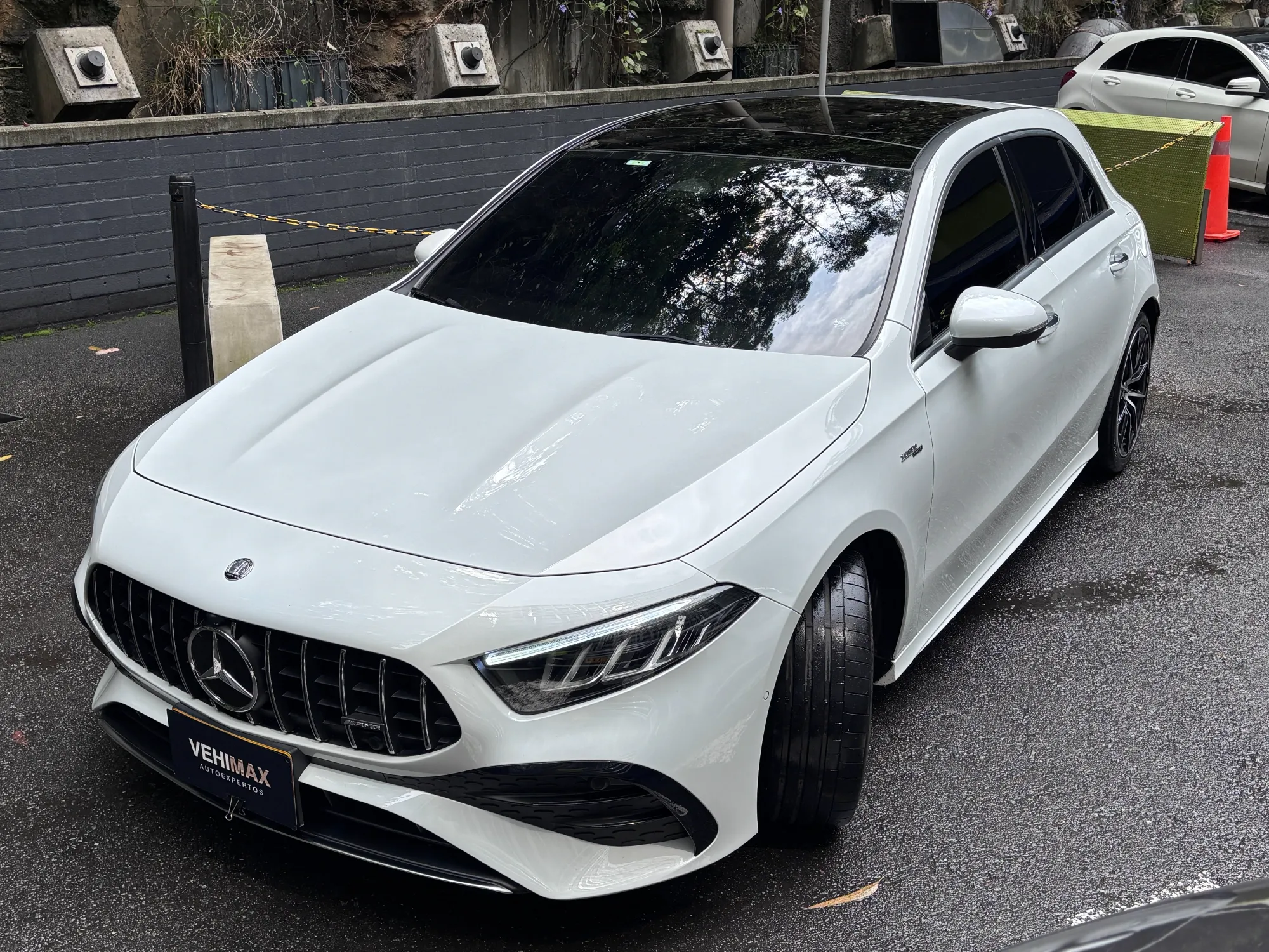 MERCEDES BENZ A35 AMG 4MATIC HIBRIDO 2023 VEHIMAX