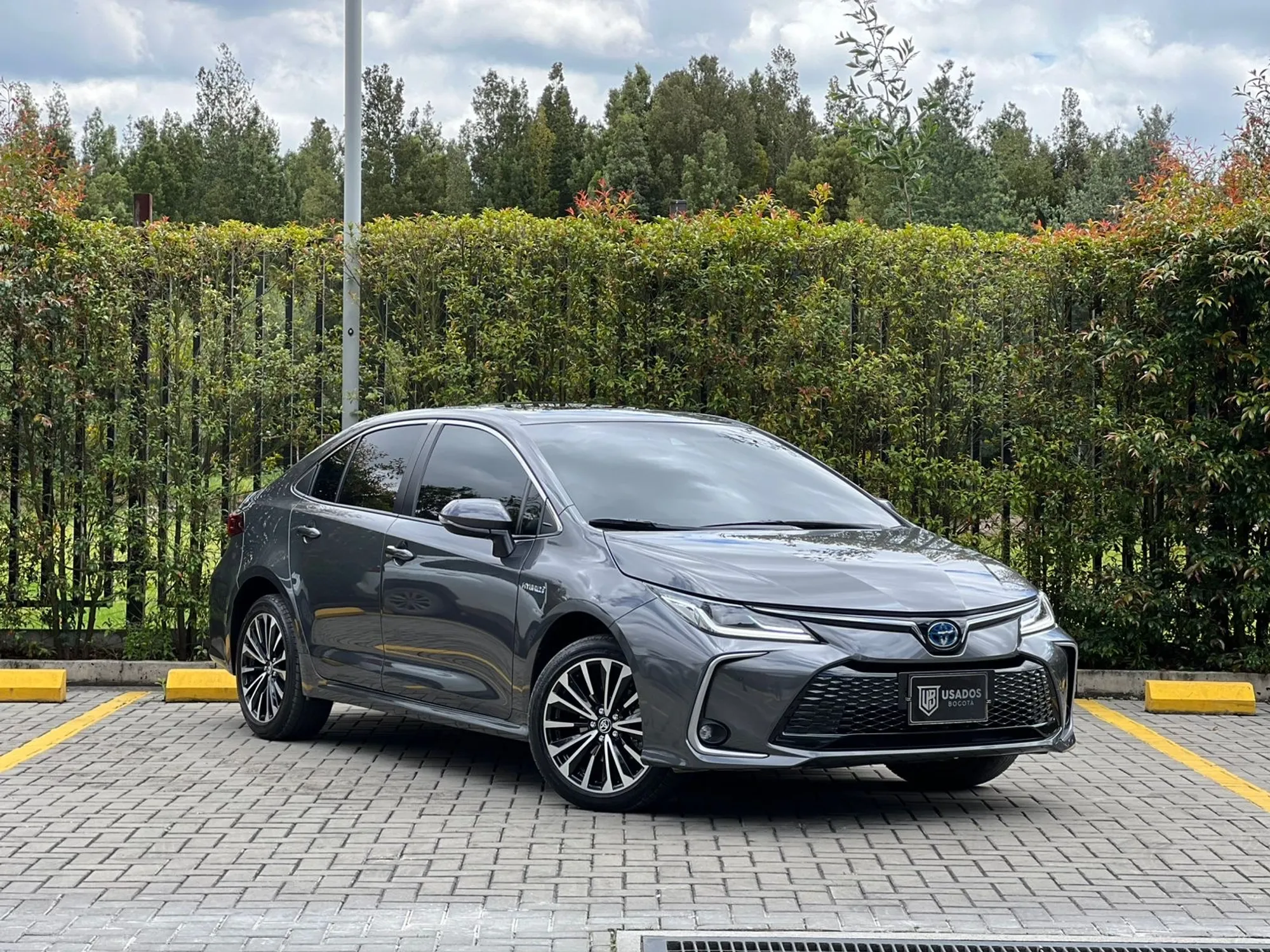 TOYOTA COROLLA SEG -HIBRIDO- POCO KILOMETRAJE-