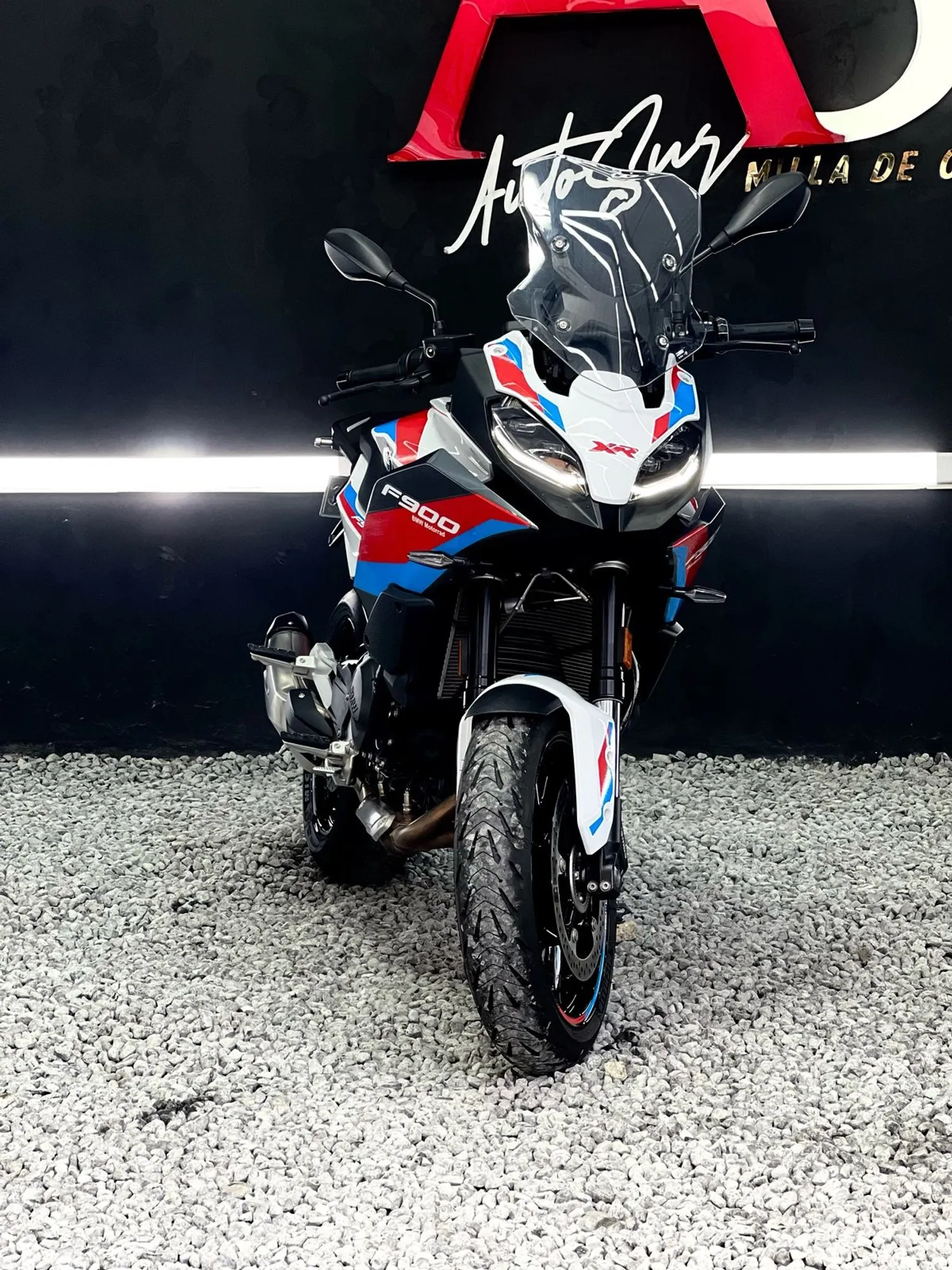 BMW F900XR 2024