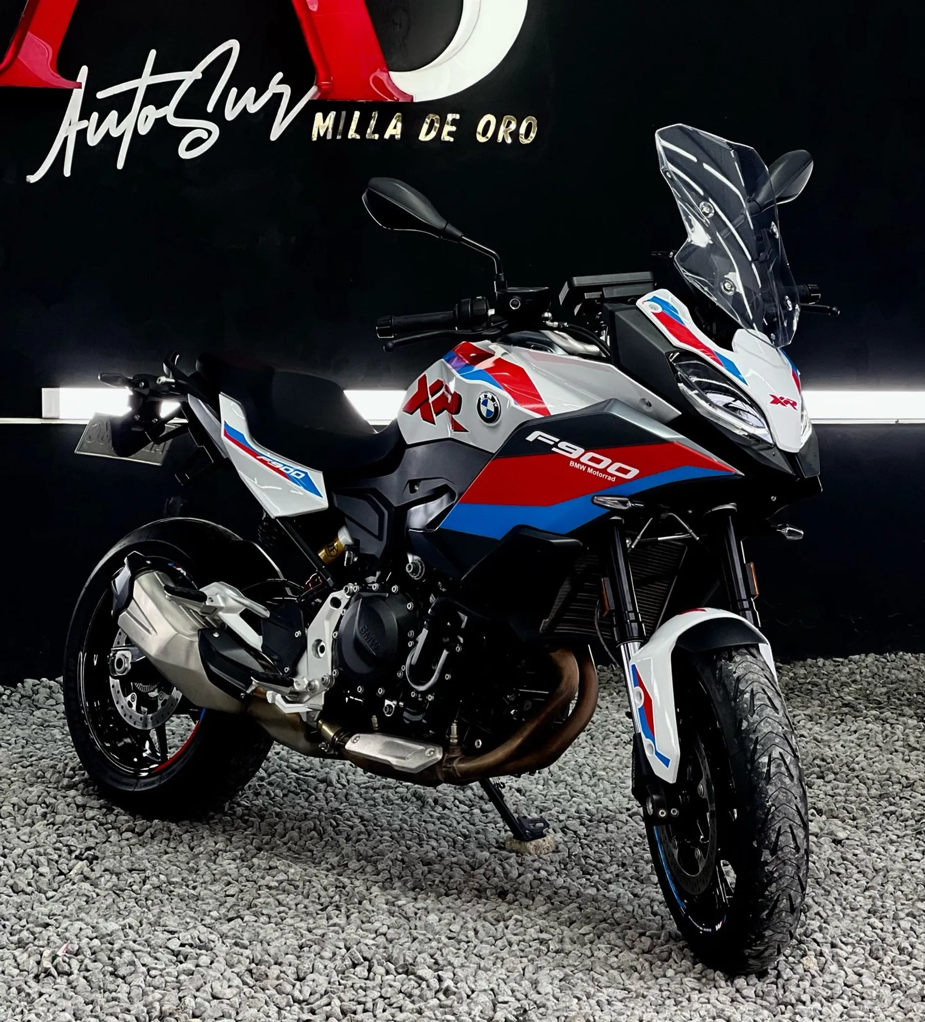 BMW F900XR 2024