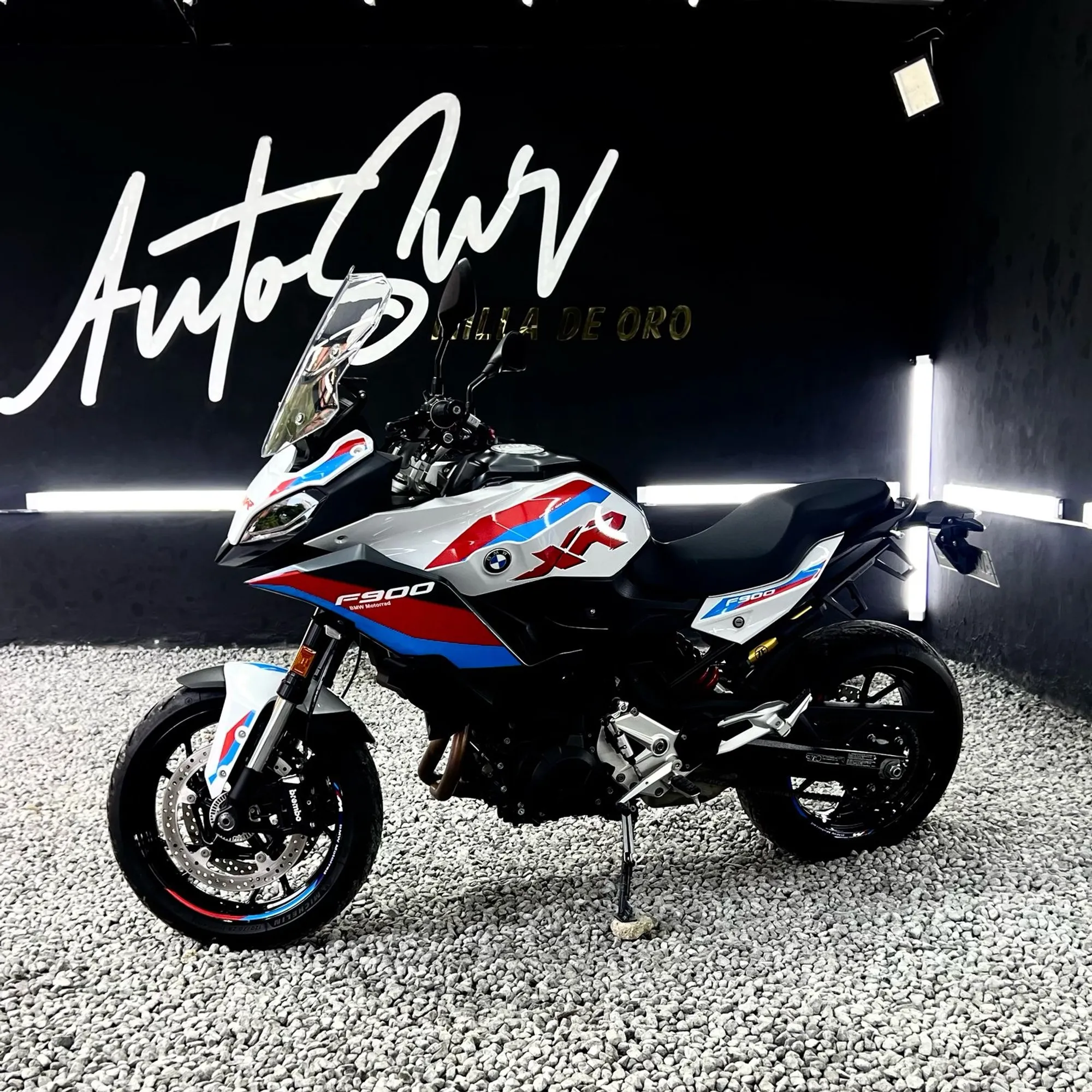 BMW F900XR 2024