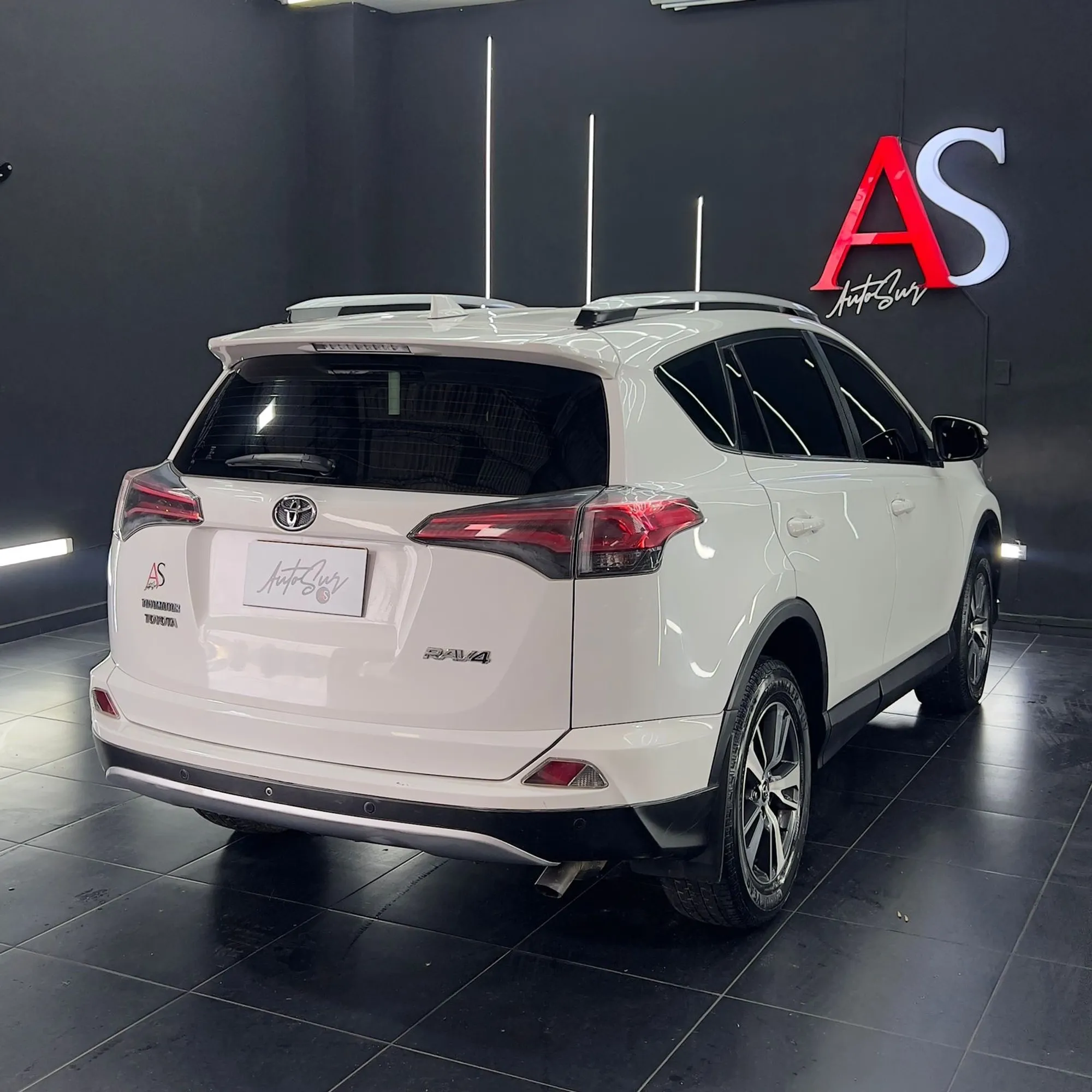 Toyota rav4 street 2016