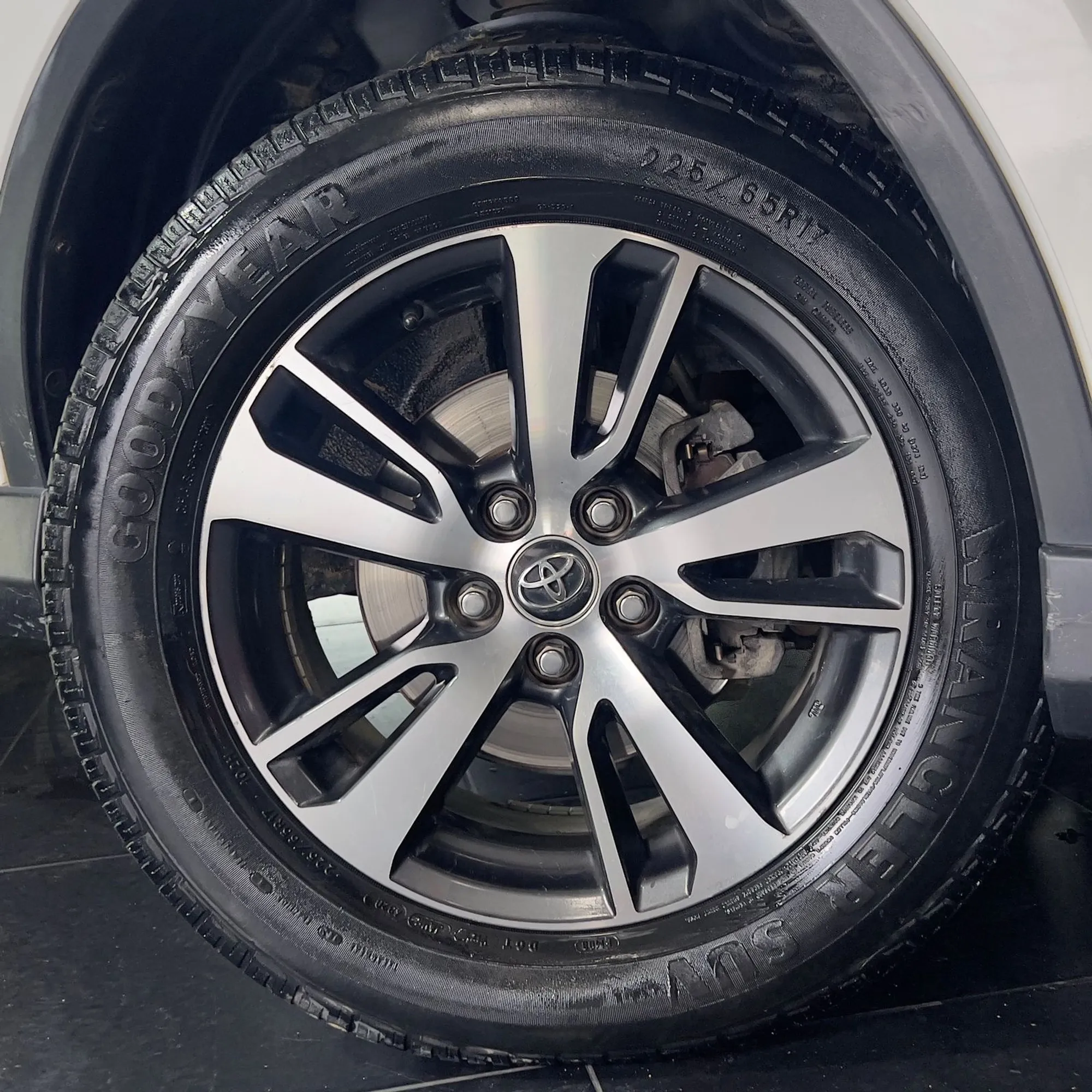 Toyota rav4 street 2016