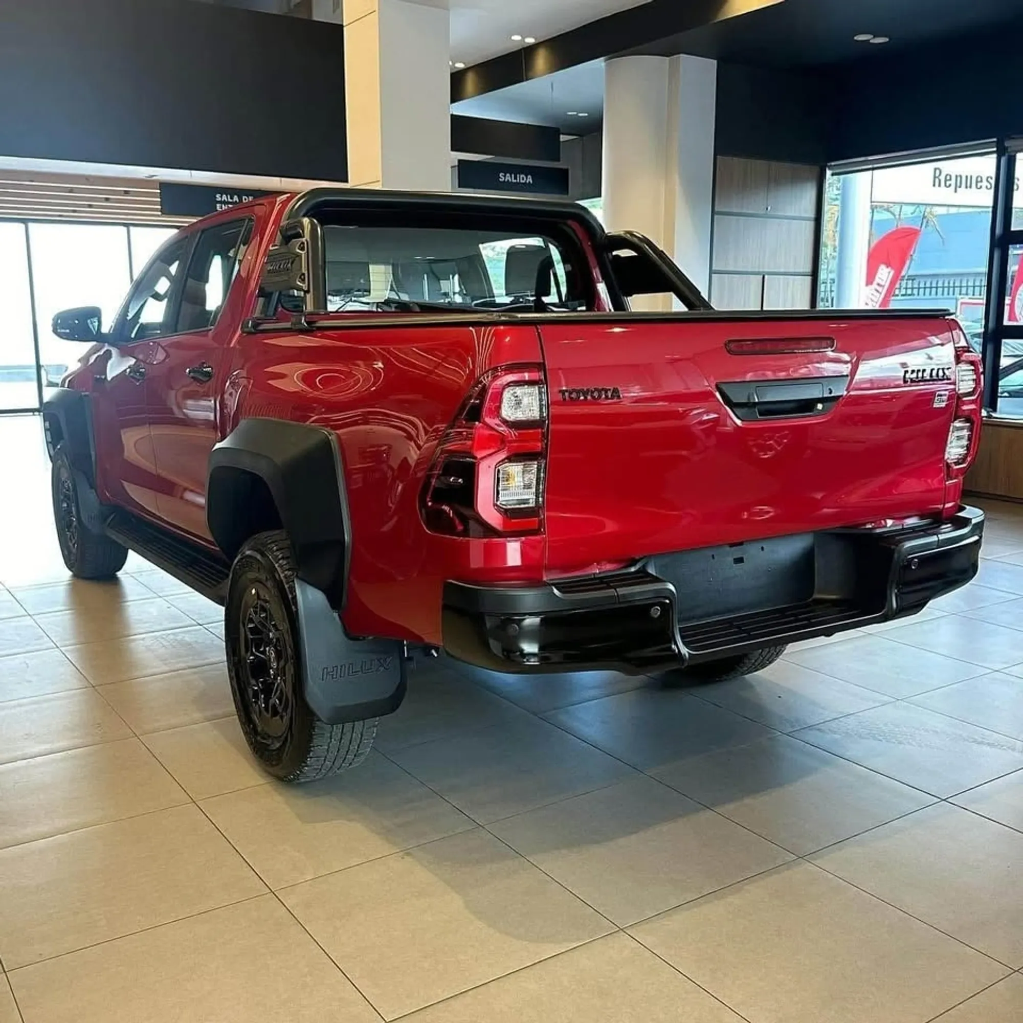Toyota Hilux GR Sport 4X4 DIESEL AT 0 KM DisToyota 