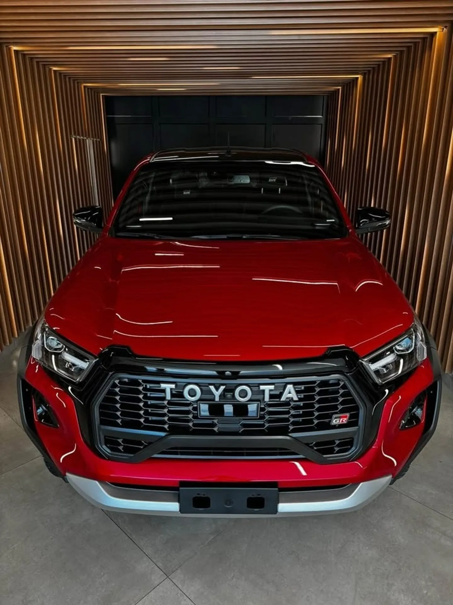 Toyota Hilux GR Sport 4X4 DIESEL AT 0 KM DisToyota 
