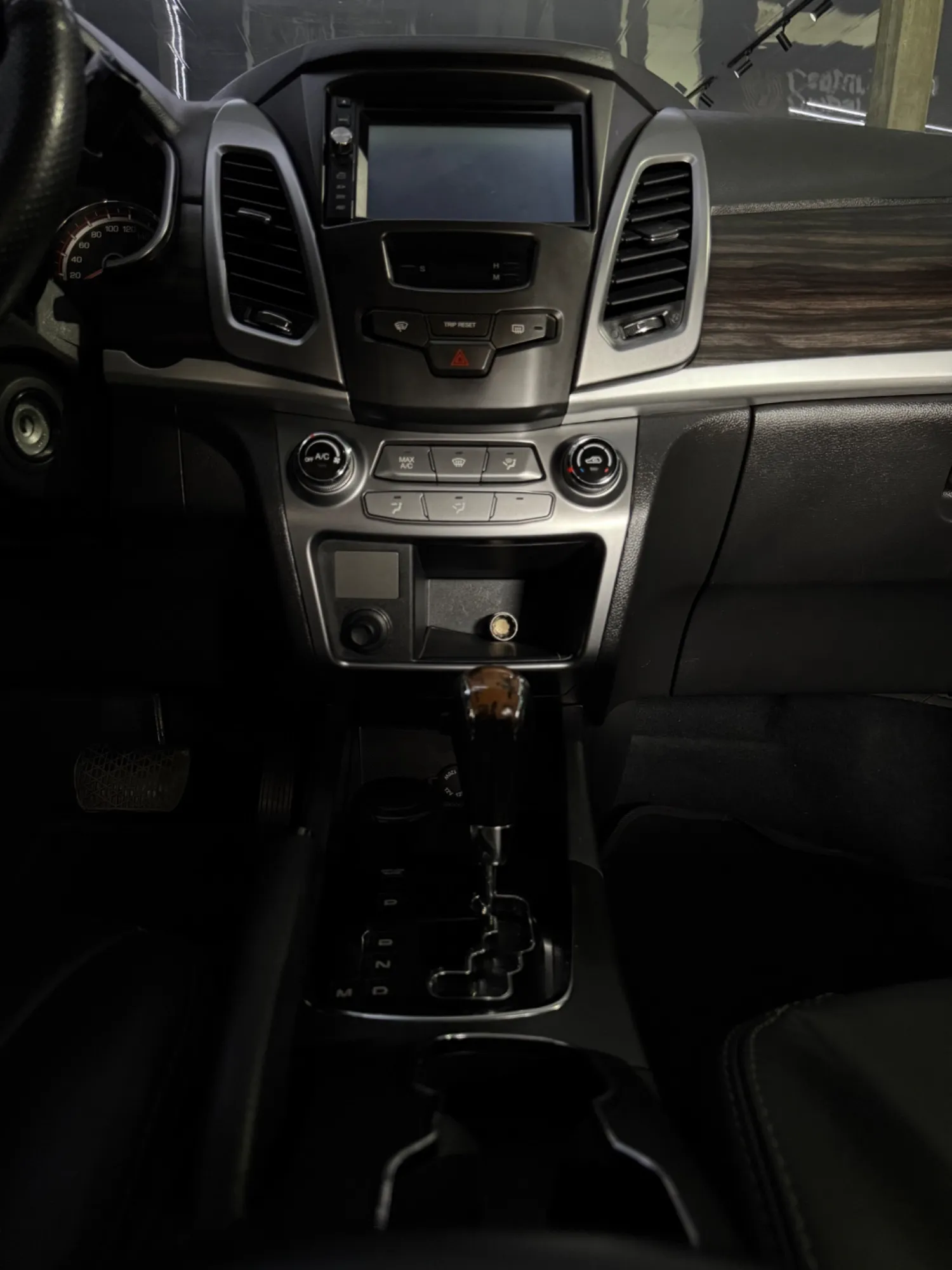 SSANGYONG korando aut