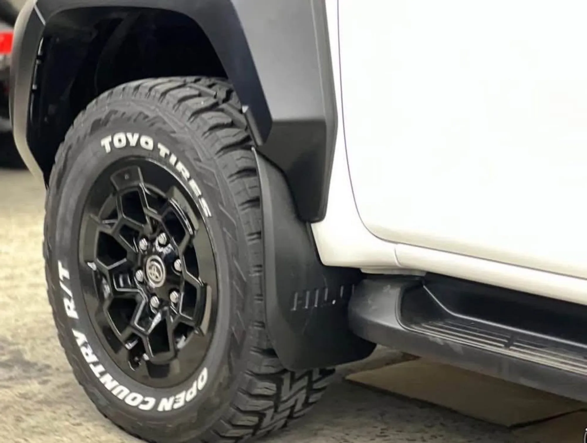 Toyota Hilux GR Sport 2.8 2026 4X4 DIESEL AT 0 KM