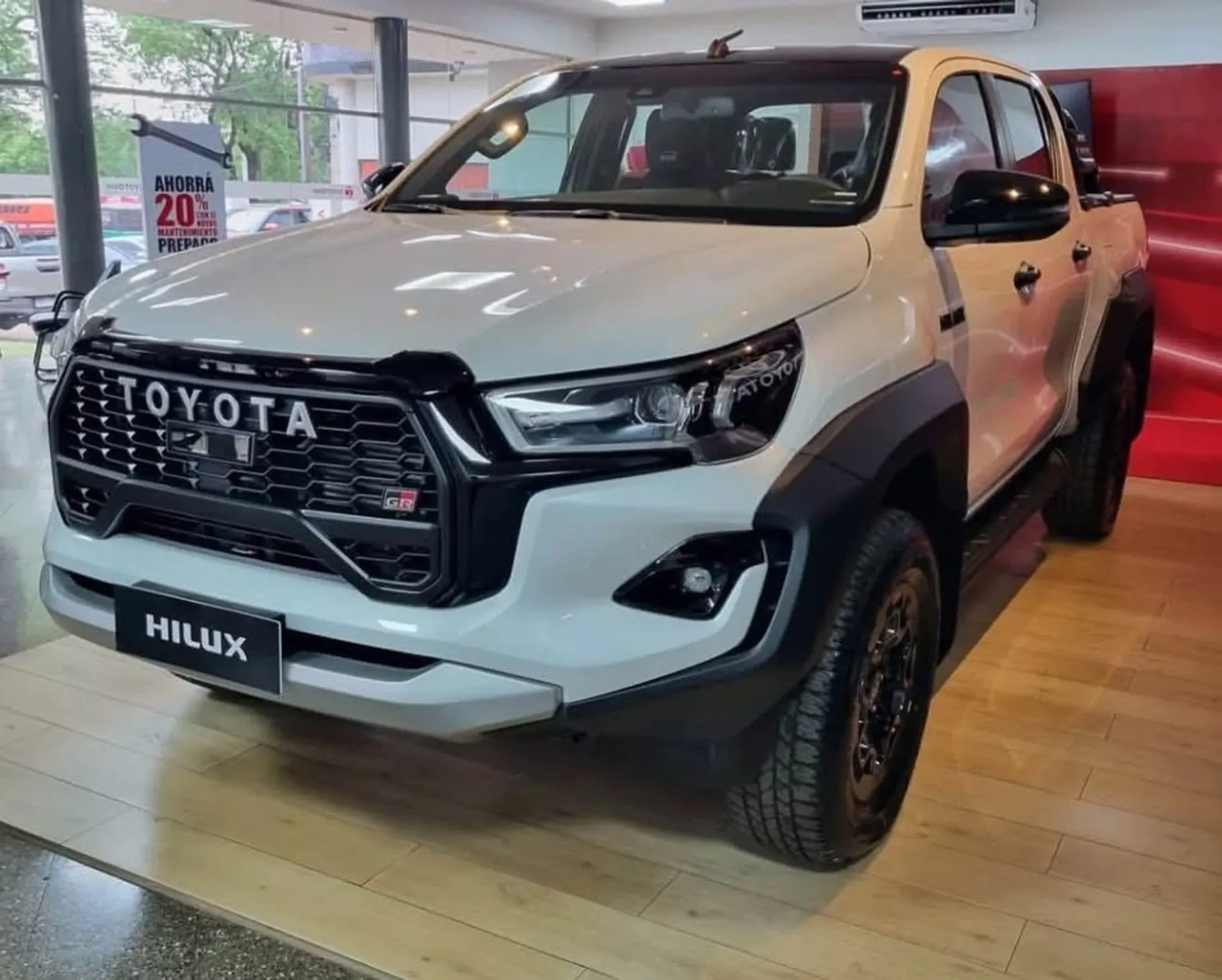 Toyota Hilux GR Sport 2.8 2026 4X4 DIESEL AT 0 KM