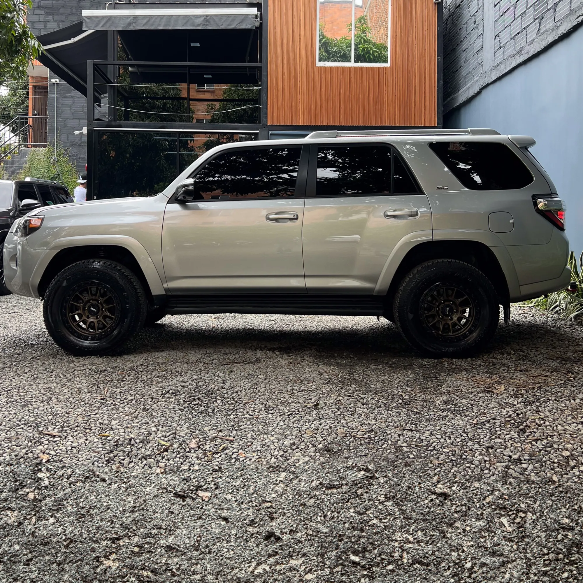 Toyota 4Runner SR5 B2 2022