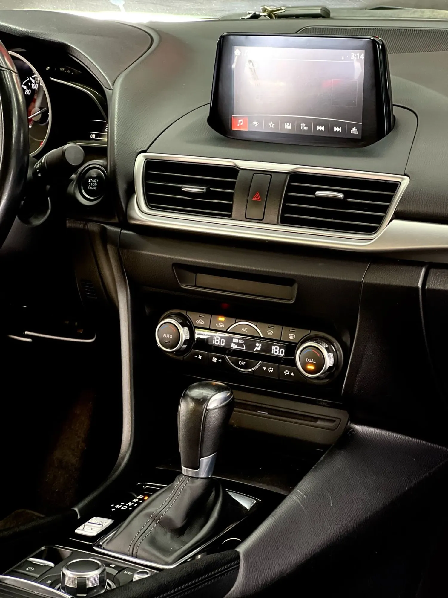 Mazda 3 touring 2017 