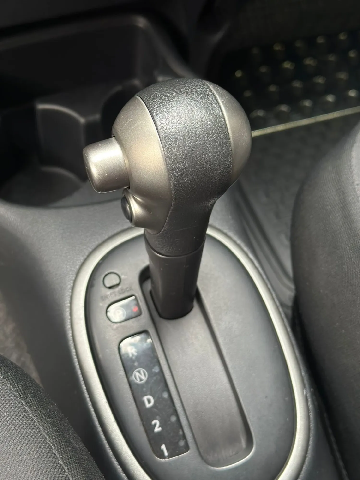 Nissan March 2016
