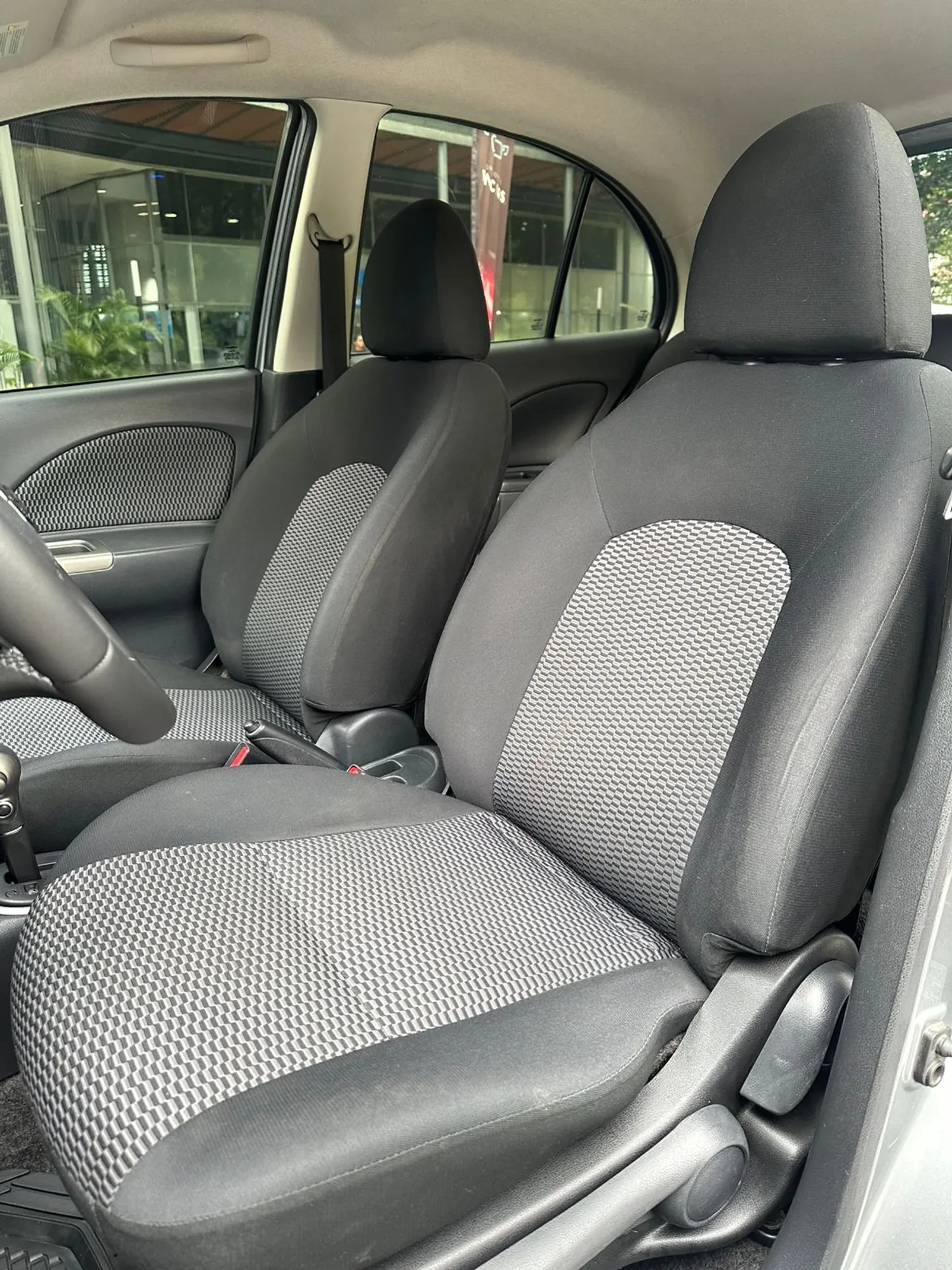 Nissan March 2016