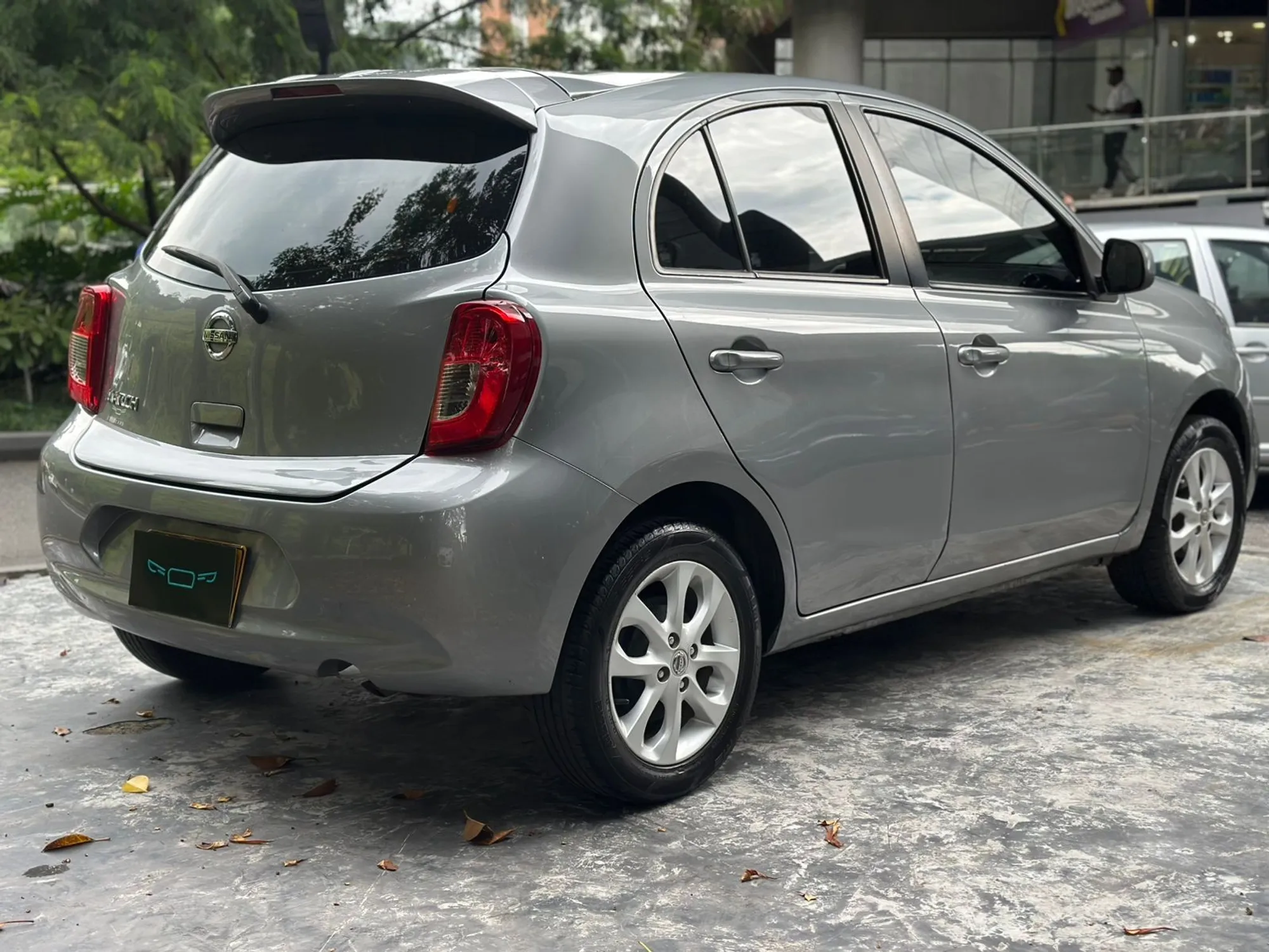 Nissan March 2016