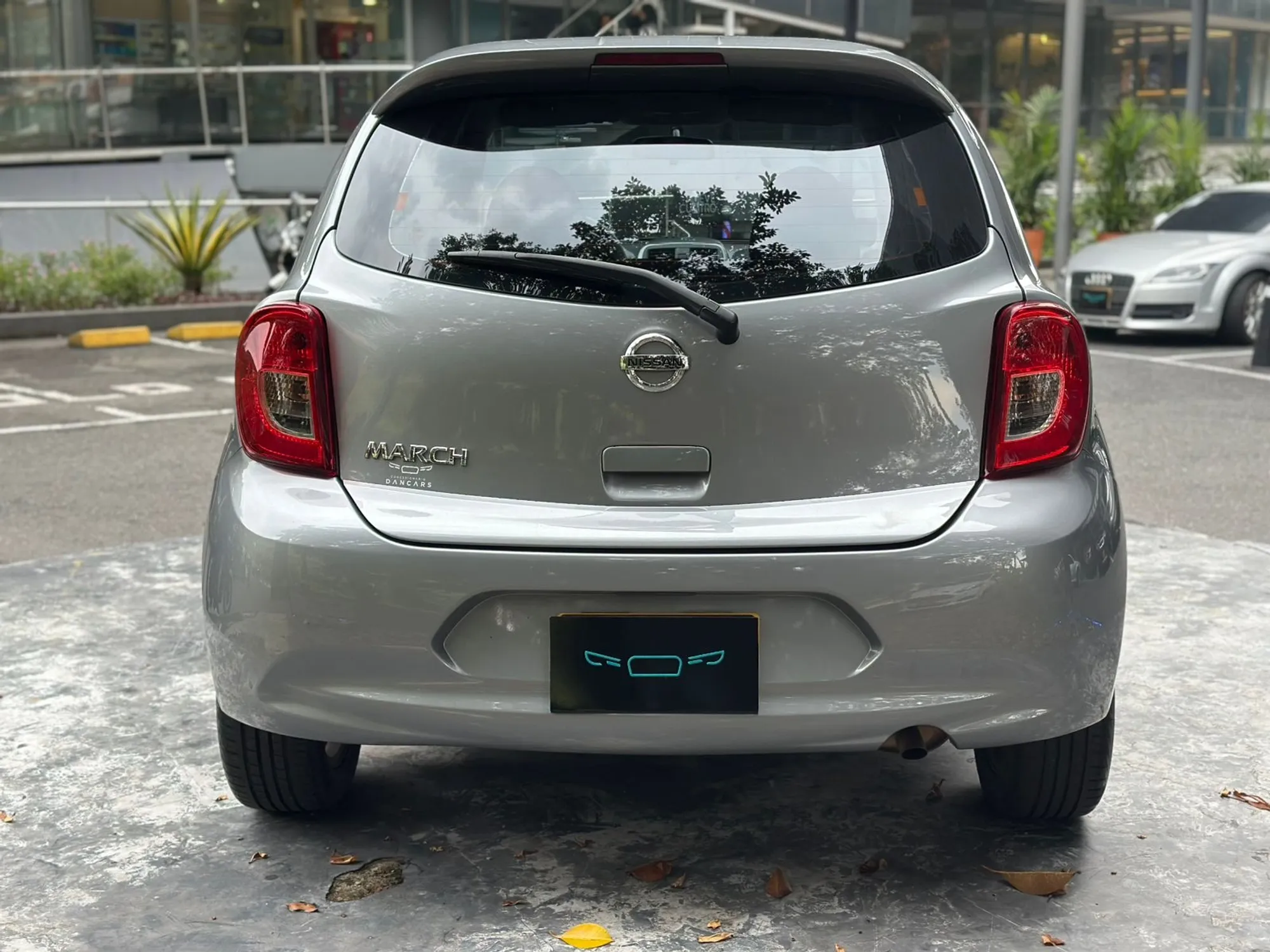 Nissan March 2016