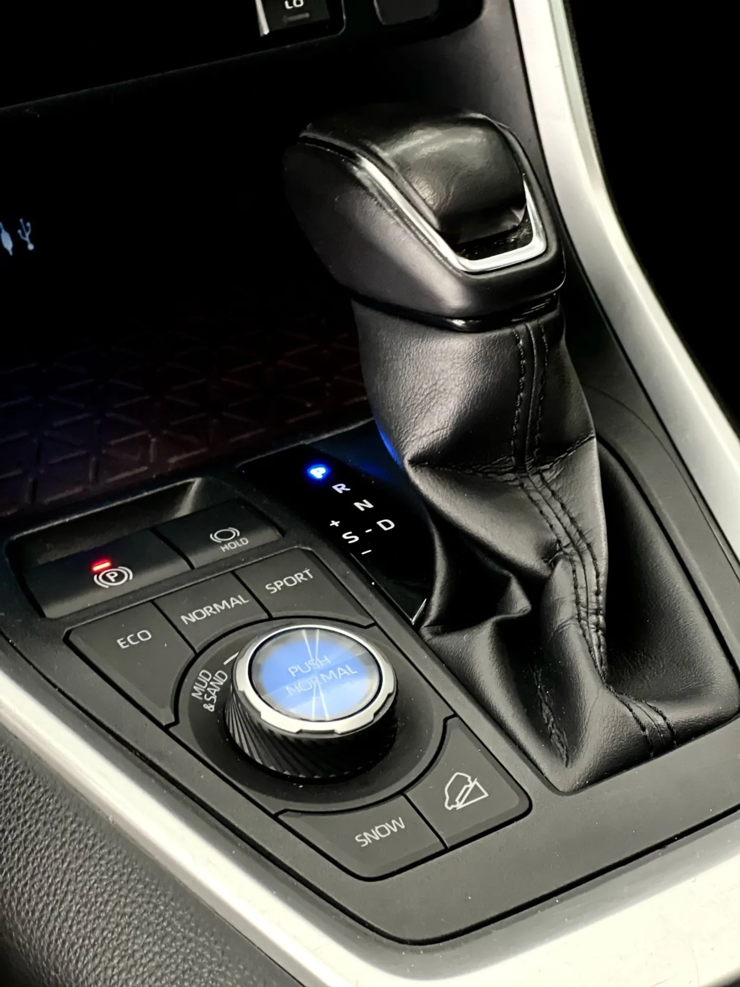 Toyota Rav 4 2.5 Limited At 4WD 2020
