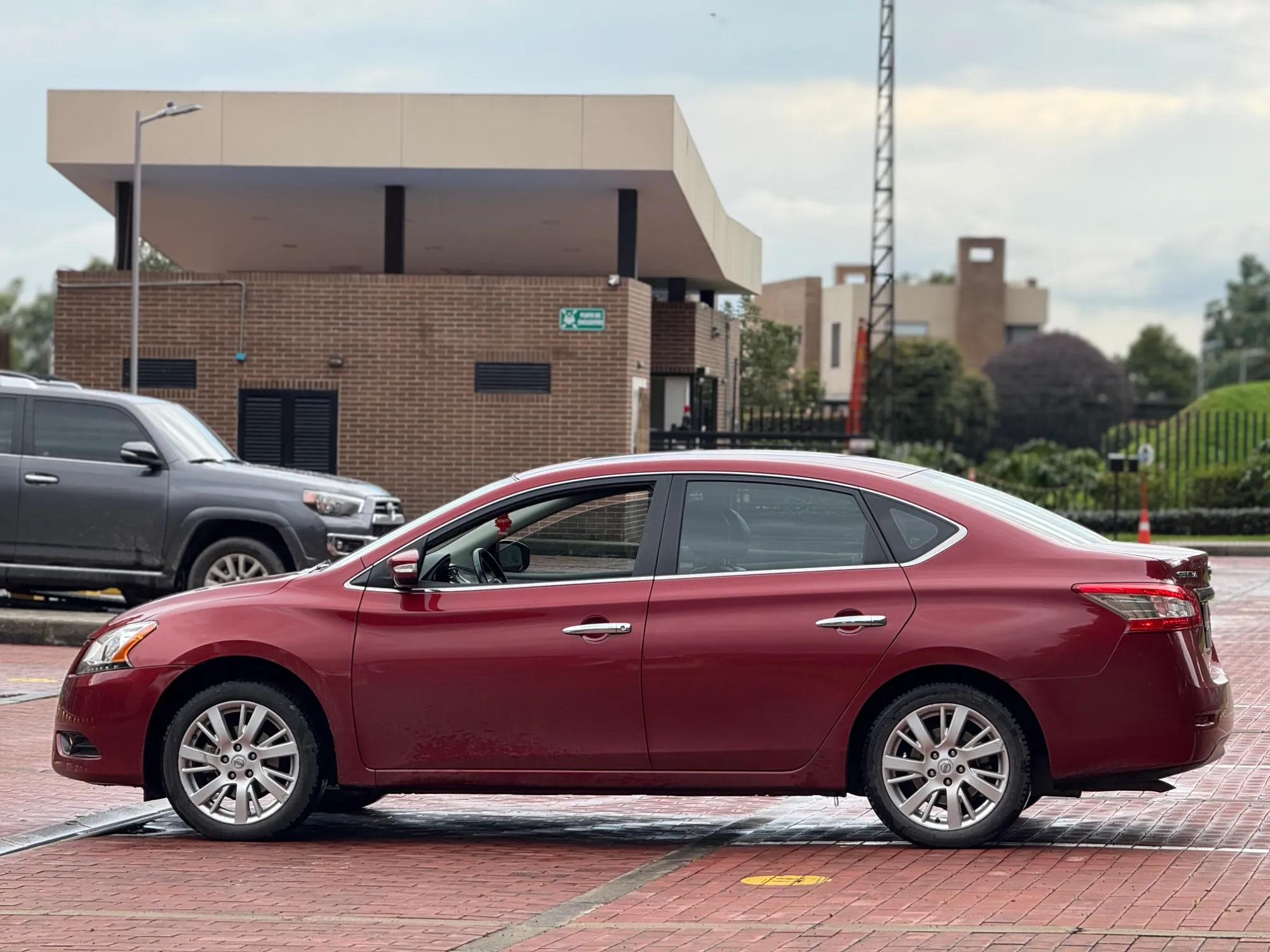 Nissan Sentra Exclusive Plus 