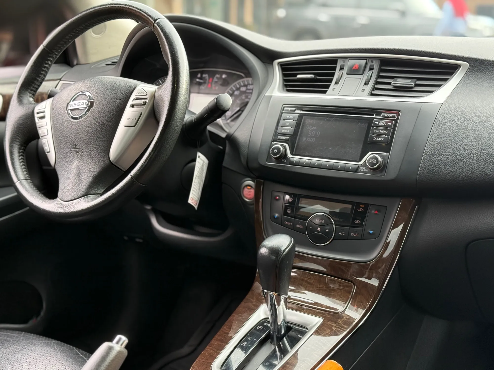 Nissan Sentra Exclusive Plus 