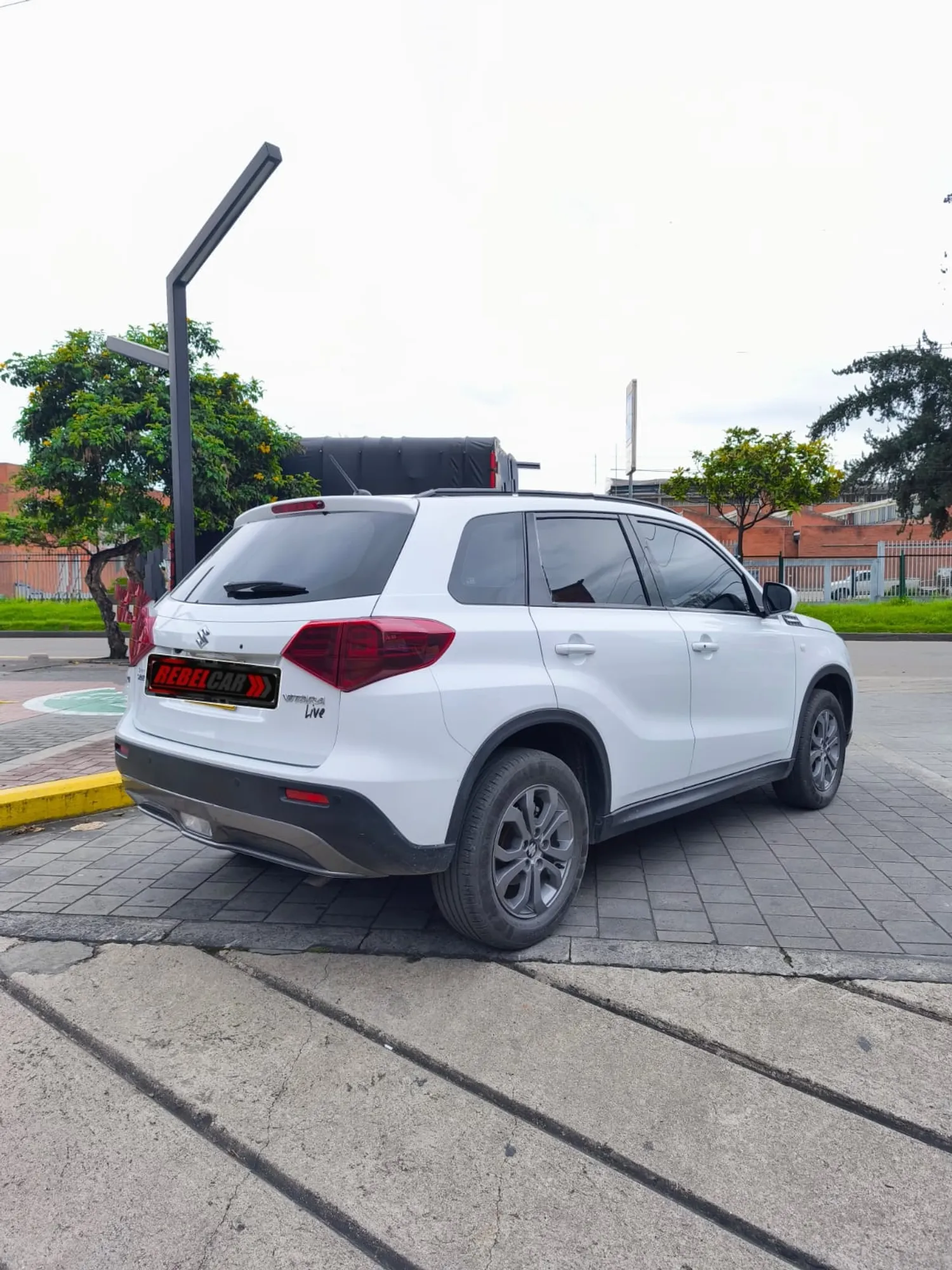 SUZUKI VITARA GL 2023 MT 1600CC 2AB ABS 4X2 AA  
