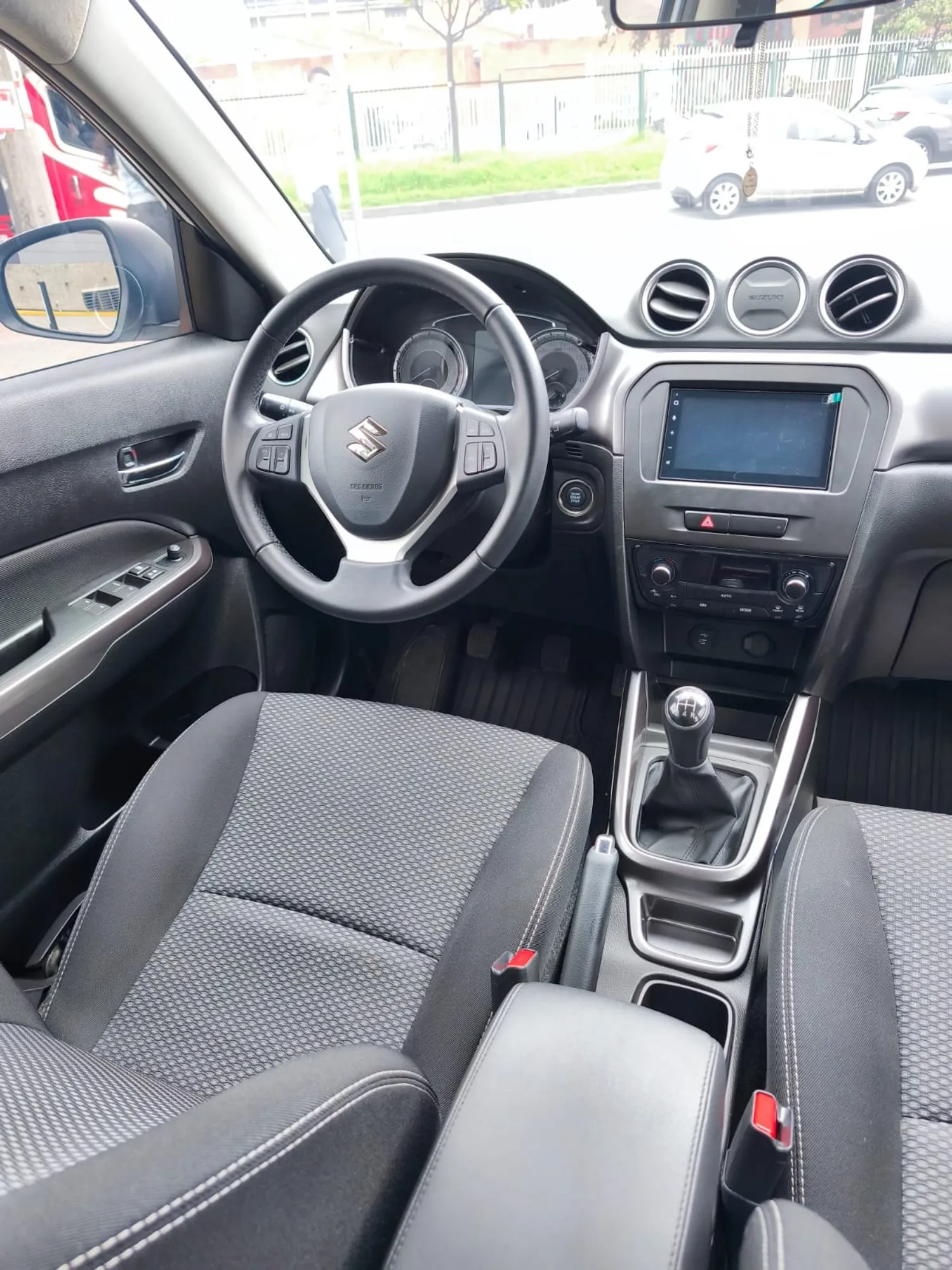 SUZUKI VITARA GL 2023 MT 1600CC 2AB ABS 4X2 AA  