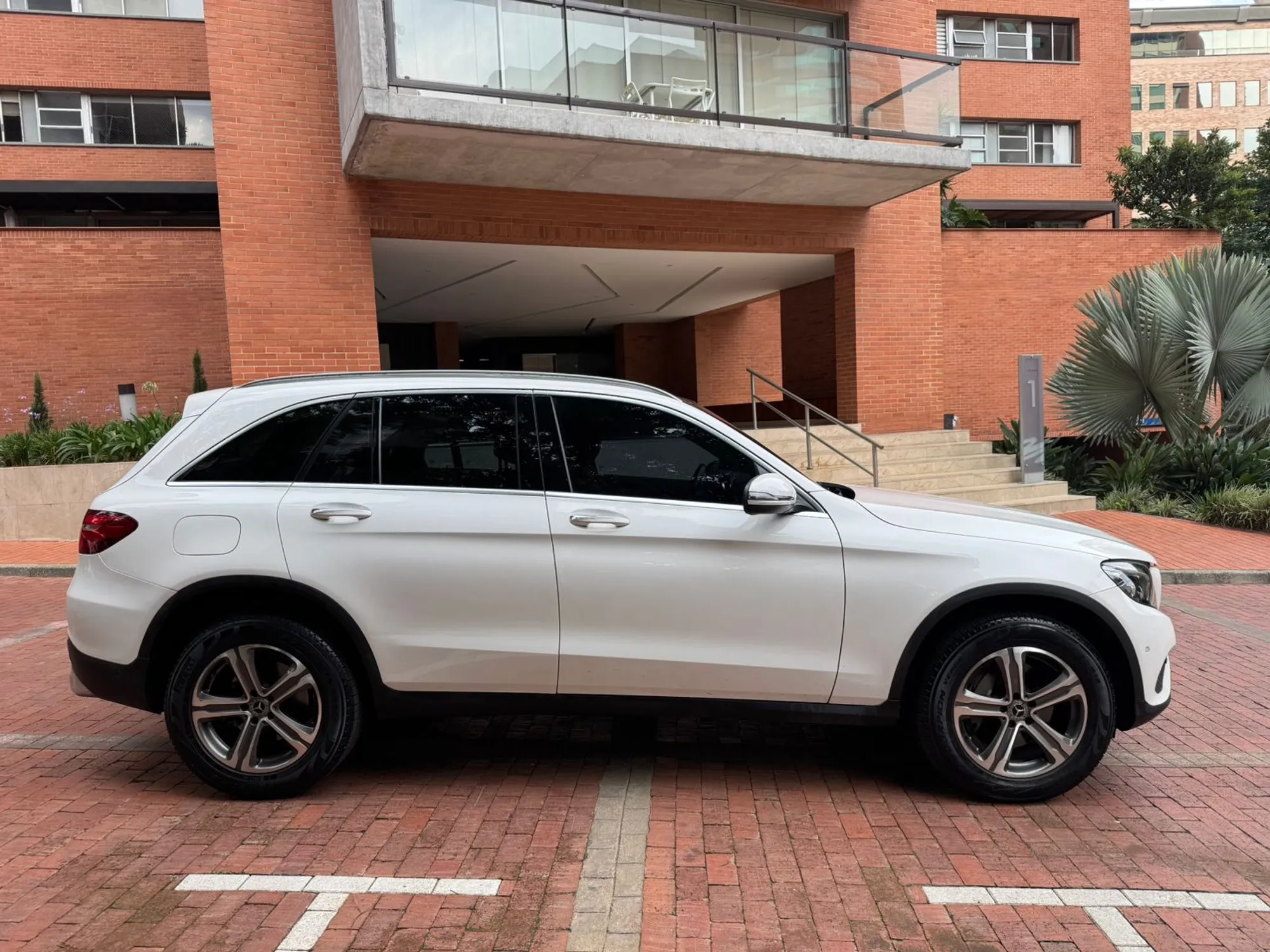 Mercedes Benz GLC250 4MATIC modelo 2019