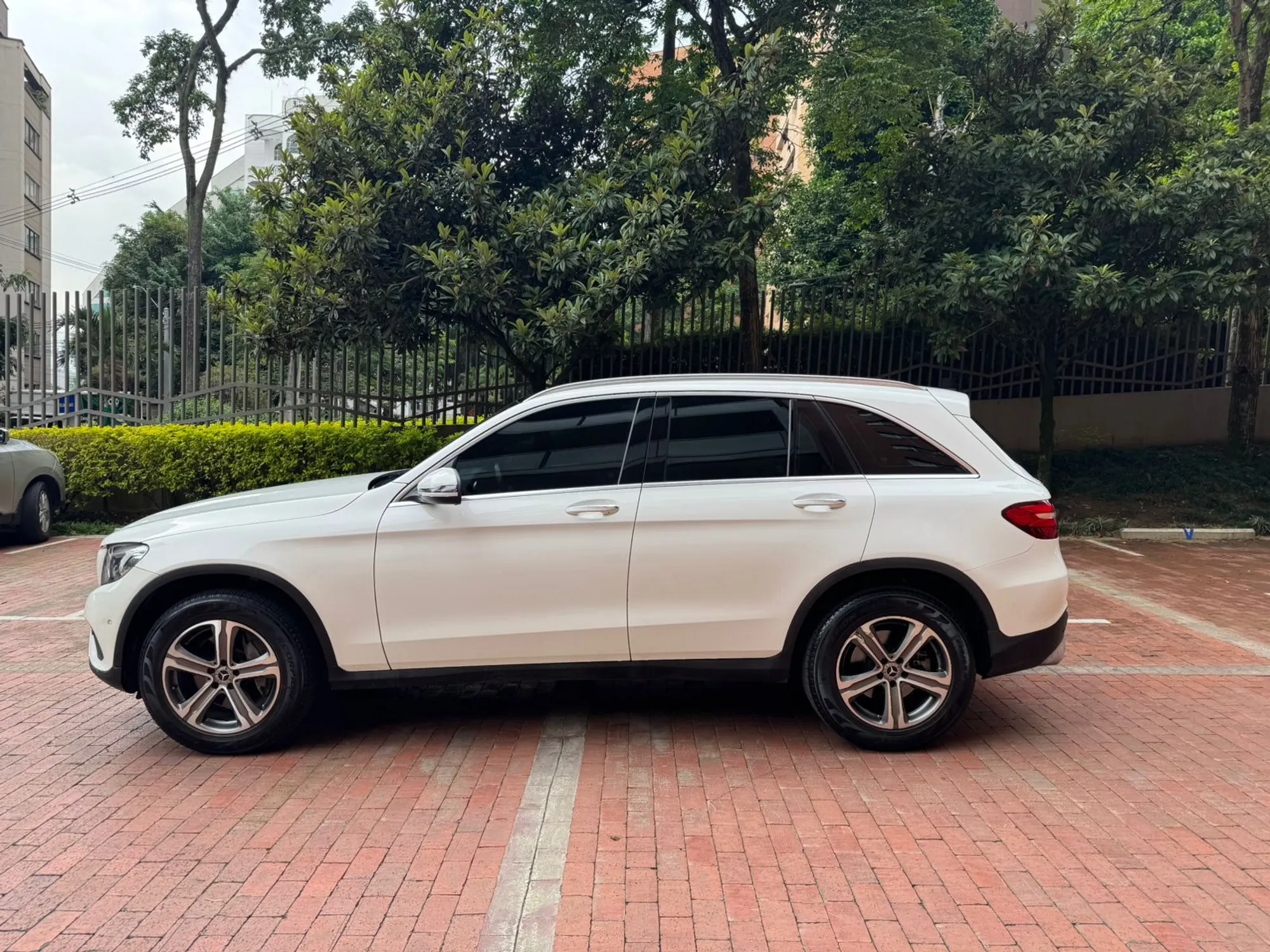 Mercedes Benz GLC250 4MATIC modelo 2019