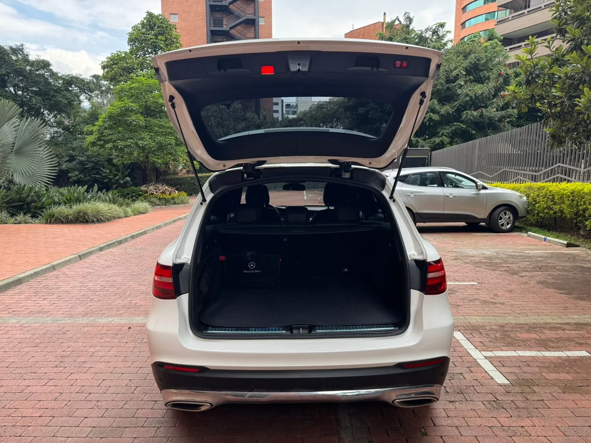 Mercedes Benz GLC250 4MATIC modelo 2019