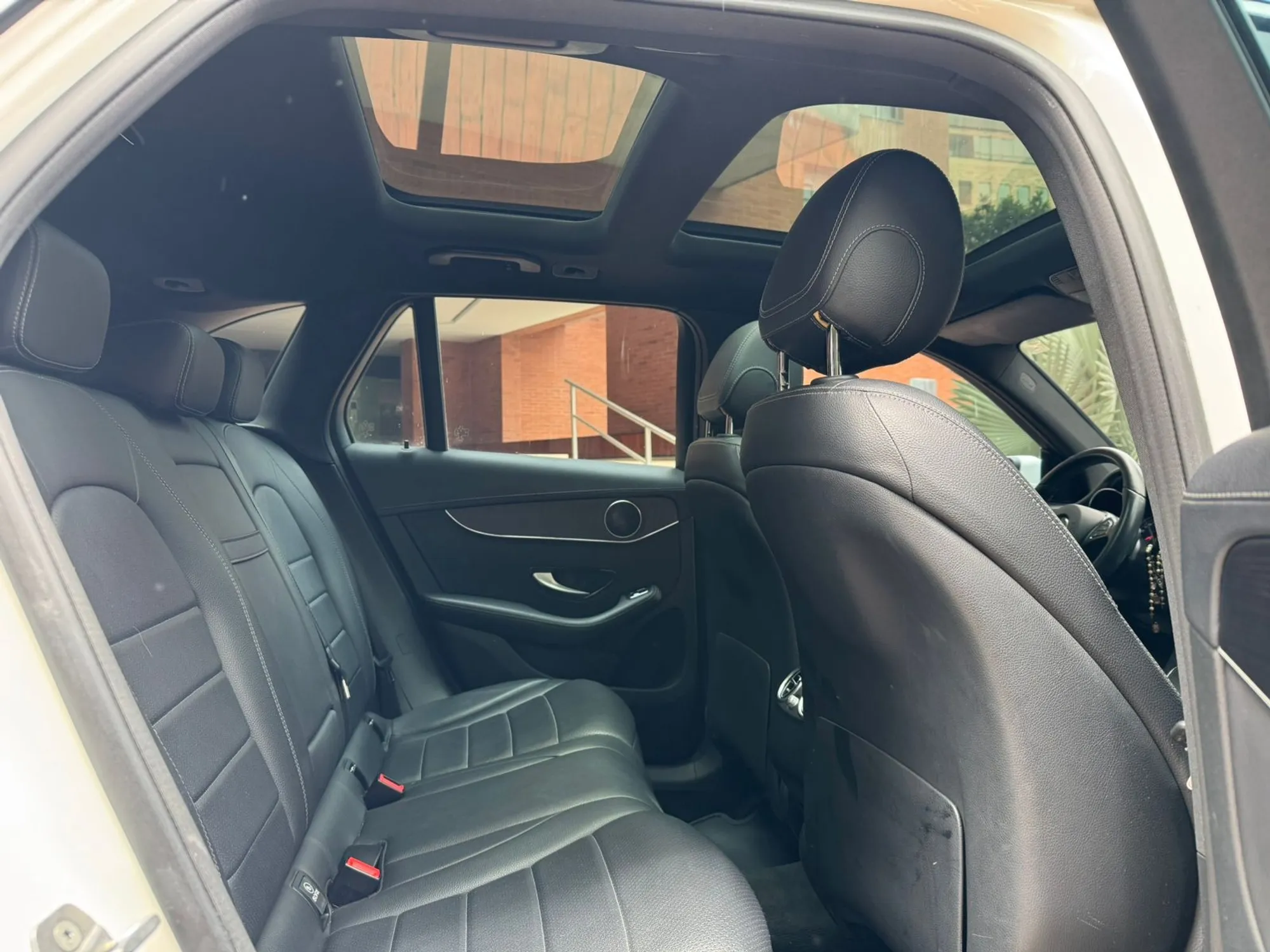 Mercedes Benz GLC250 4MATIC modelo 2019