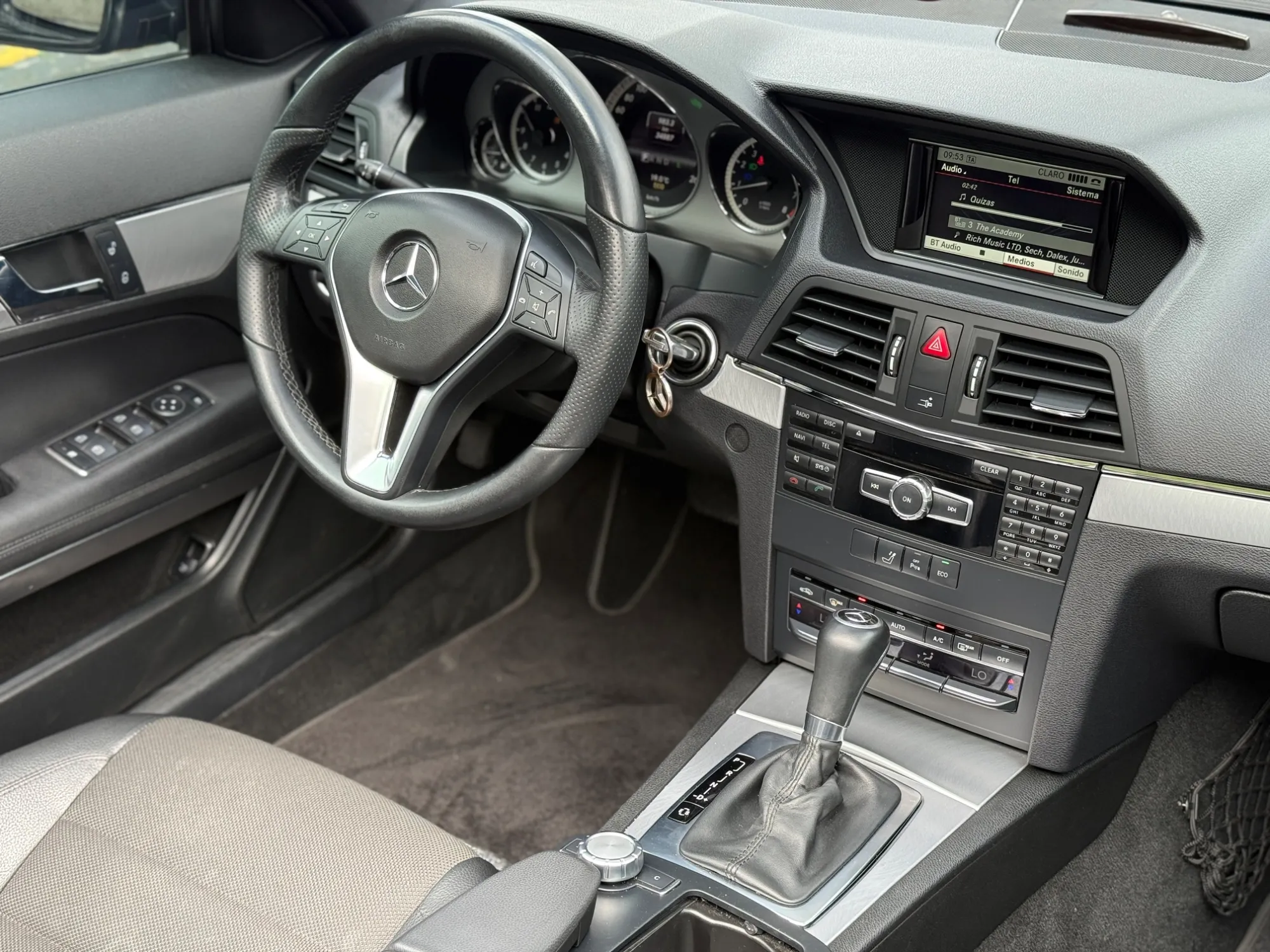 Mercedes Benz E200 Cabriolet 2013 34.000 KMS