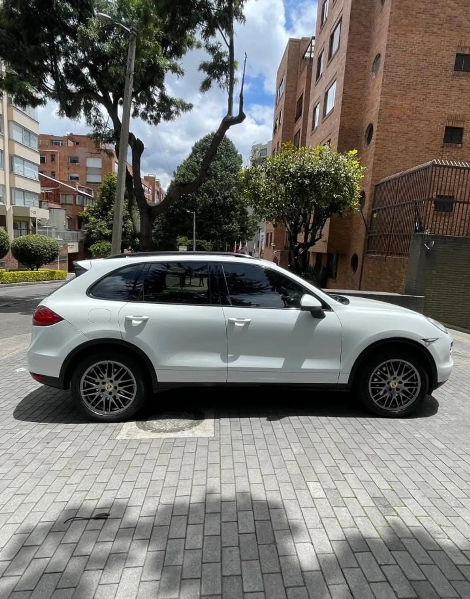 Porshe cayenne 3.6 V6 lux 2013