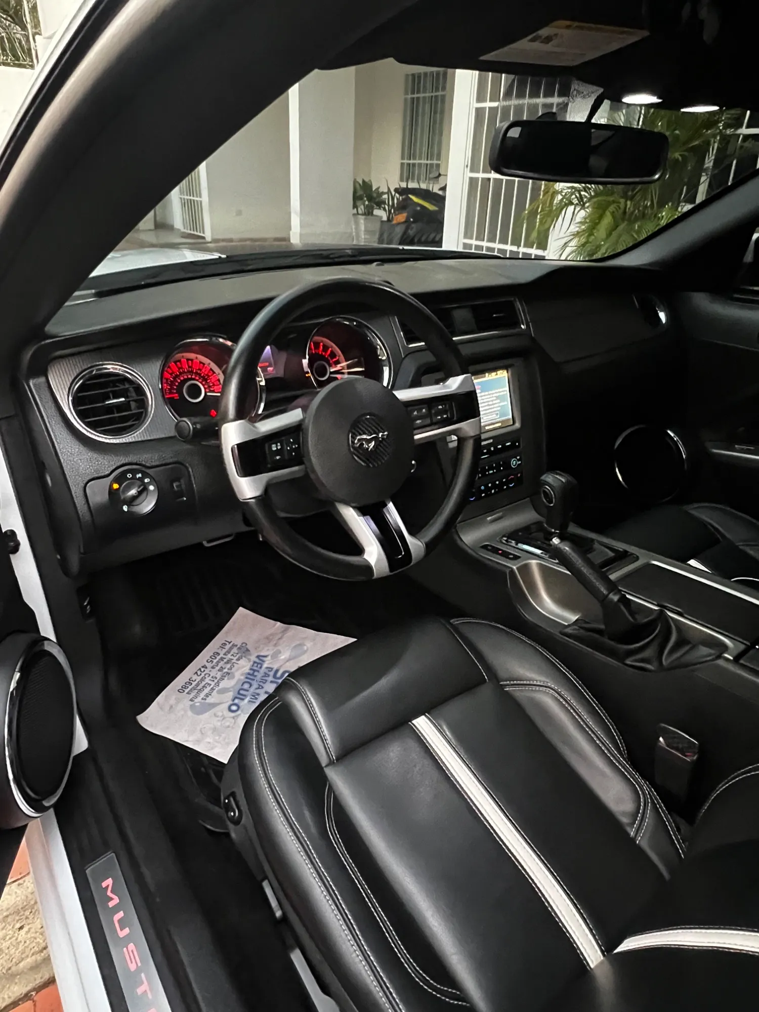 Ford Mustang v8 2013