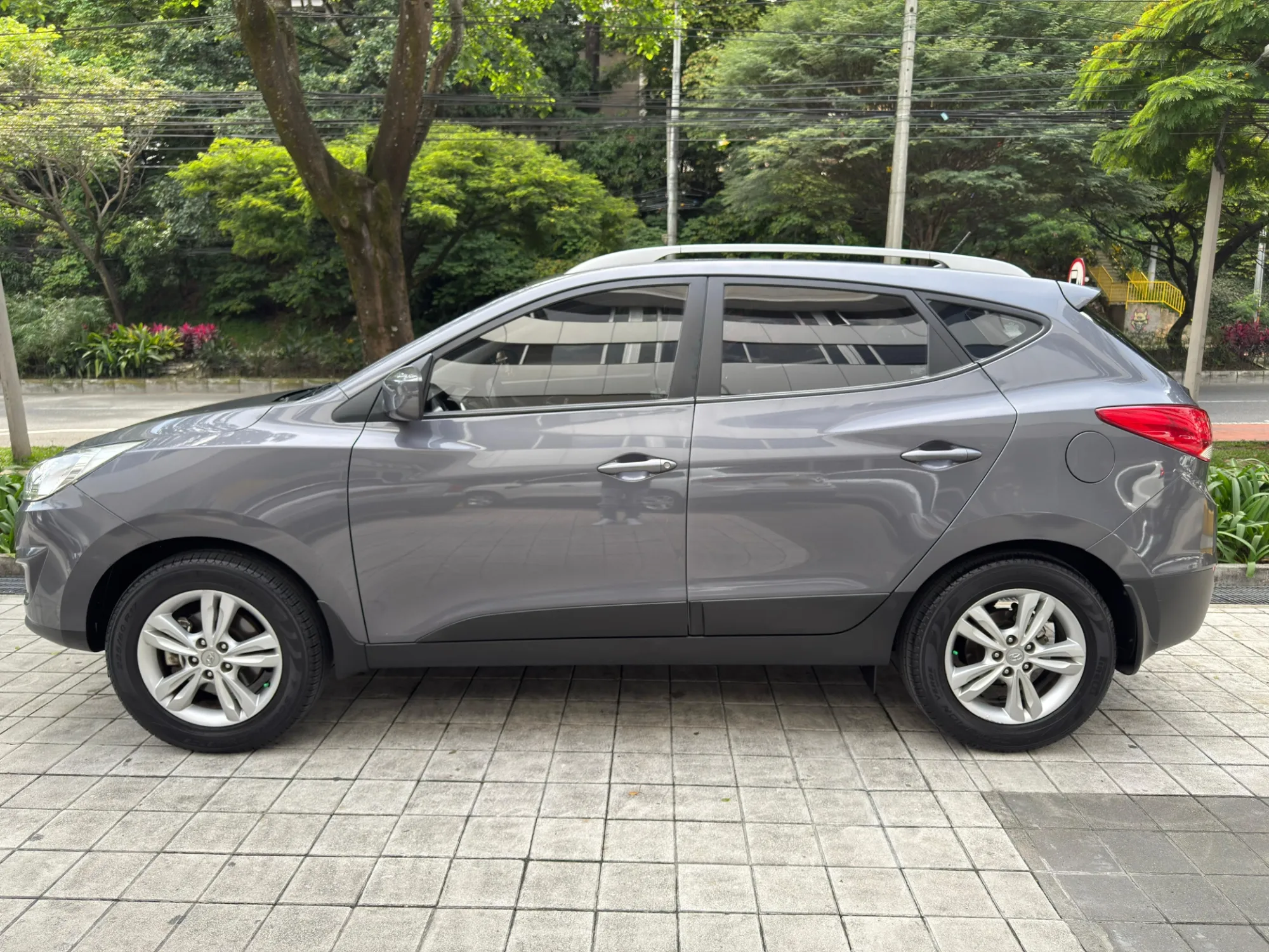 HYUNDAI TUCSON IX-35