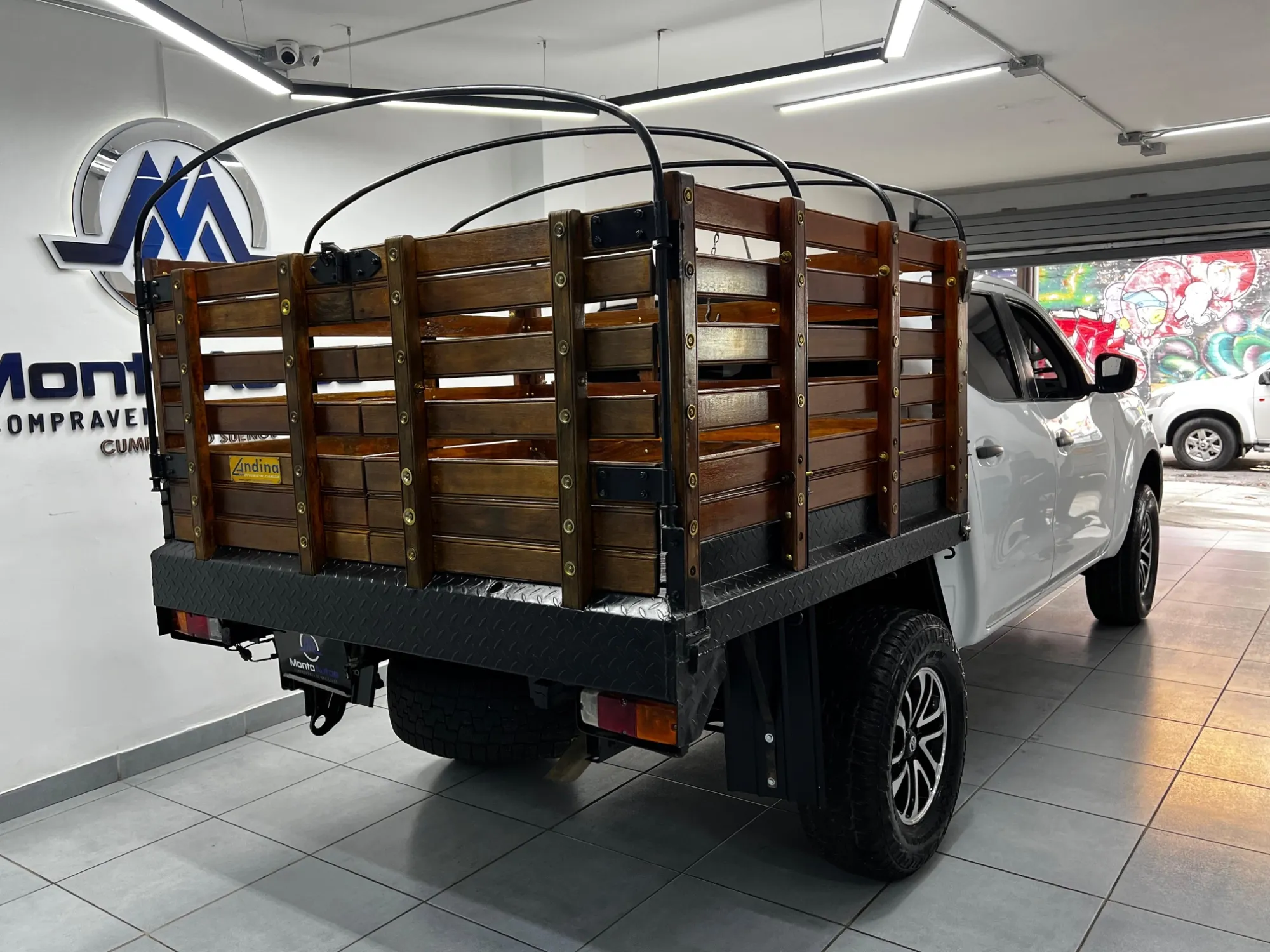 Nissan Frontier np300 Diesel 4x4 estacas 