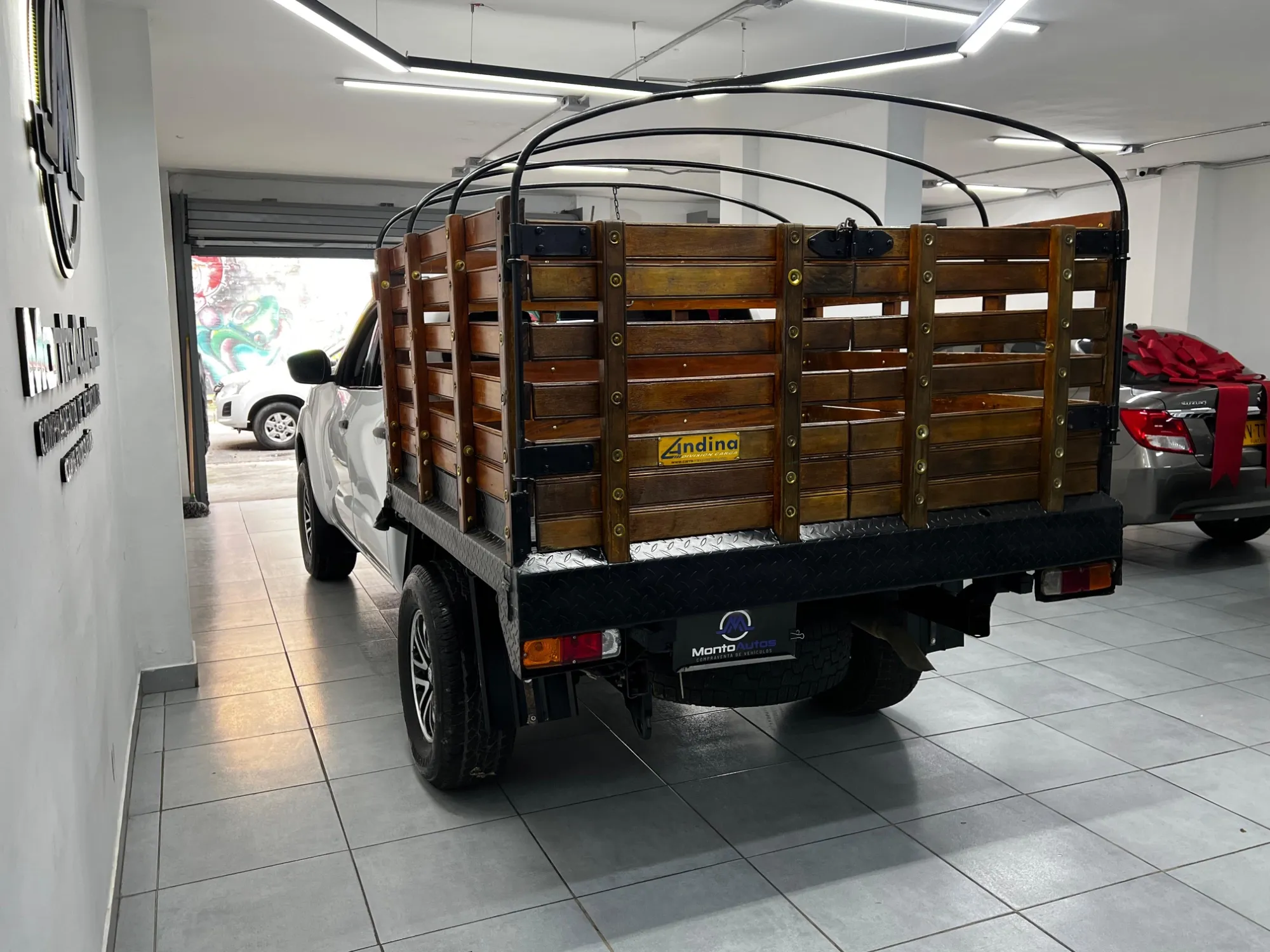Nissan Frontier np300 Diesel 4x4 estacas 