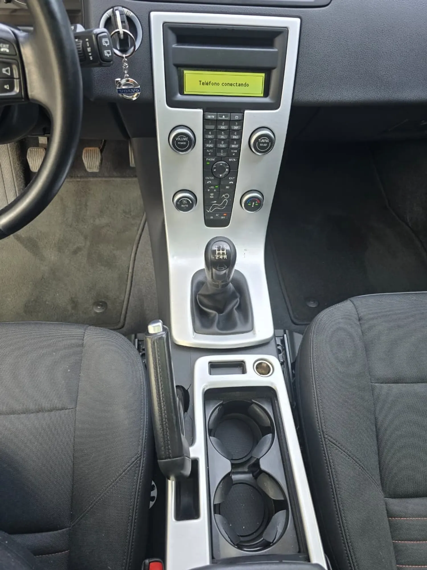 Volvo C30 2013  Diseo seguridad y rendimiento en un solo vehculo 